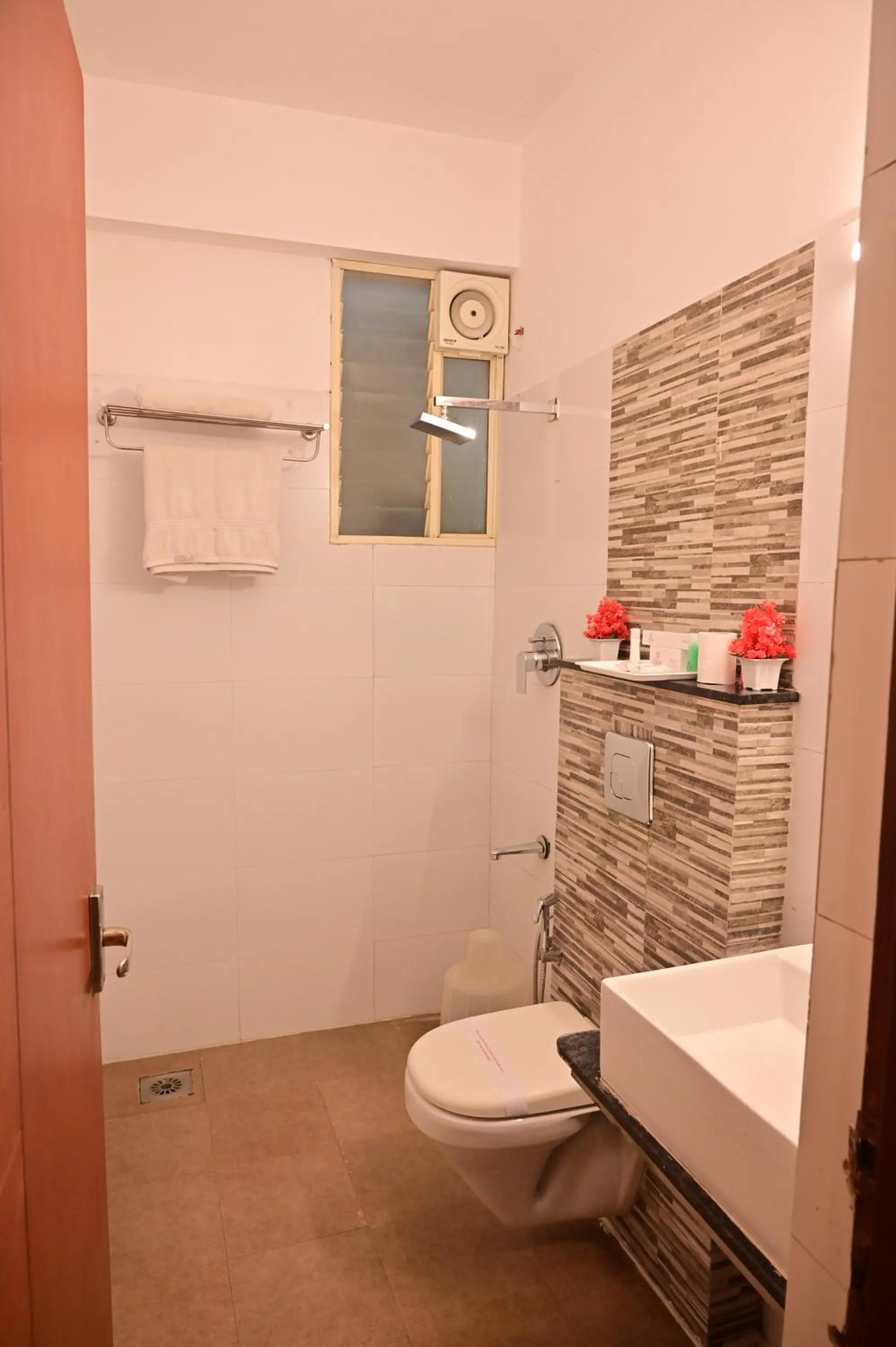 Shower in Grand Cascade Chennai