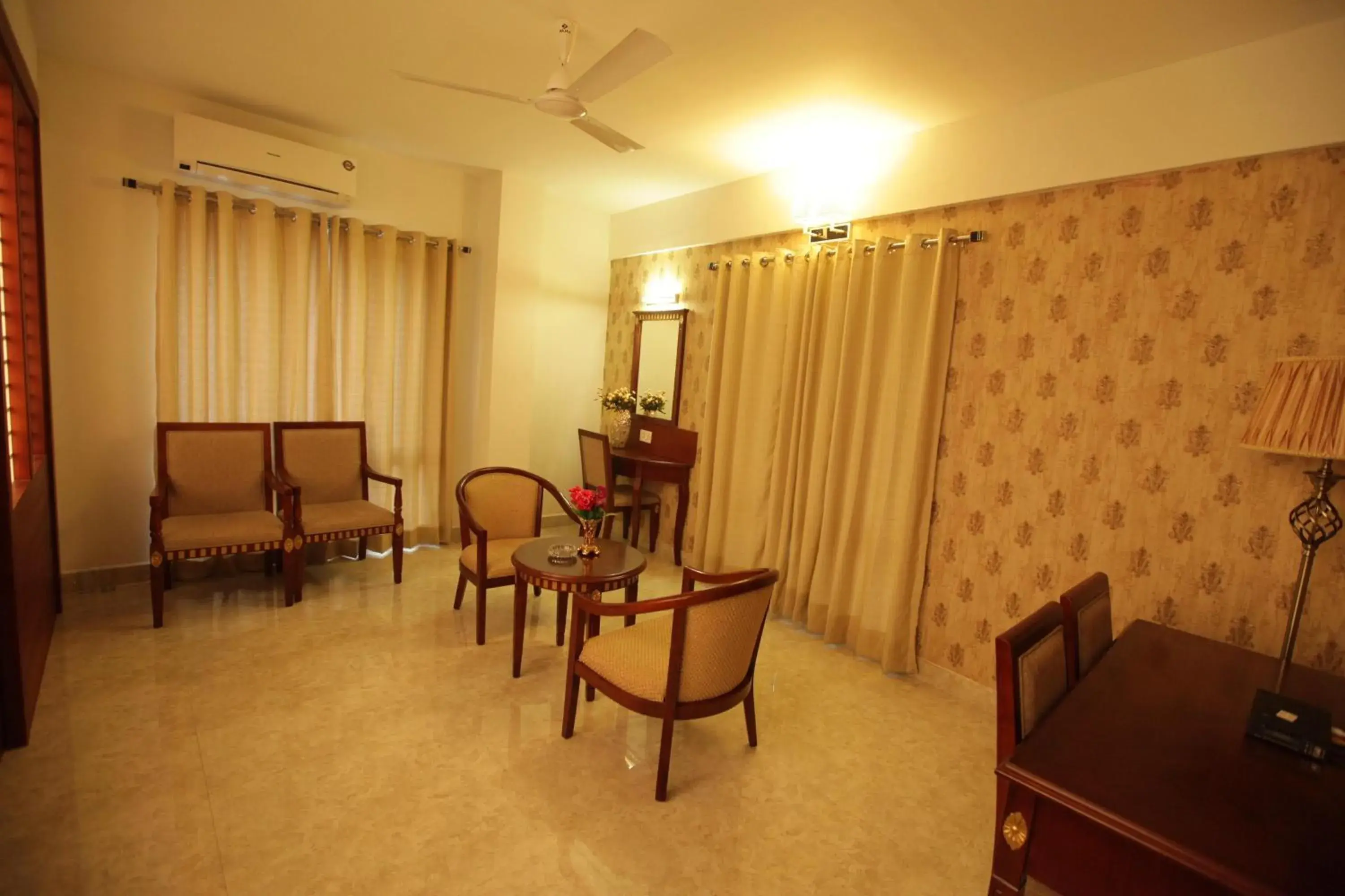 Suite - single occupancy in Grand Cascade Chennai Suite - single occupancy in Grand Cascade Chennai