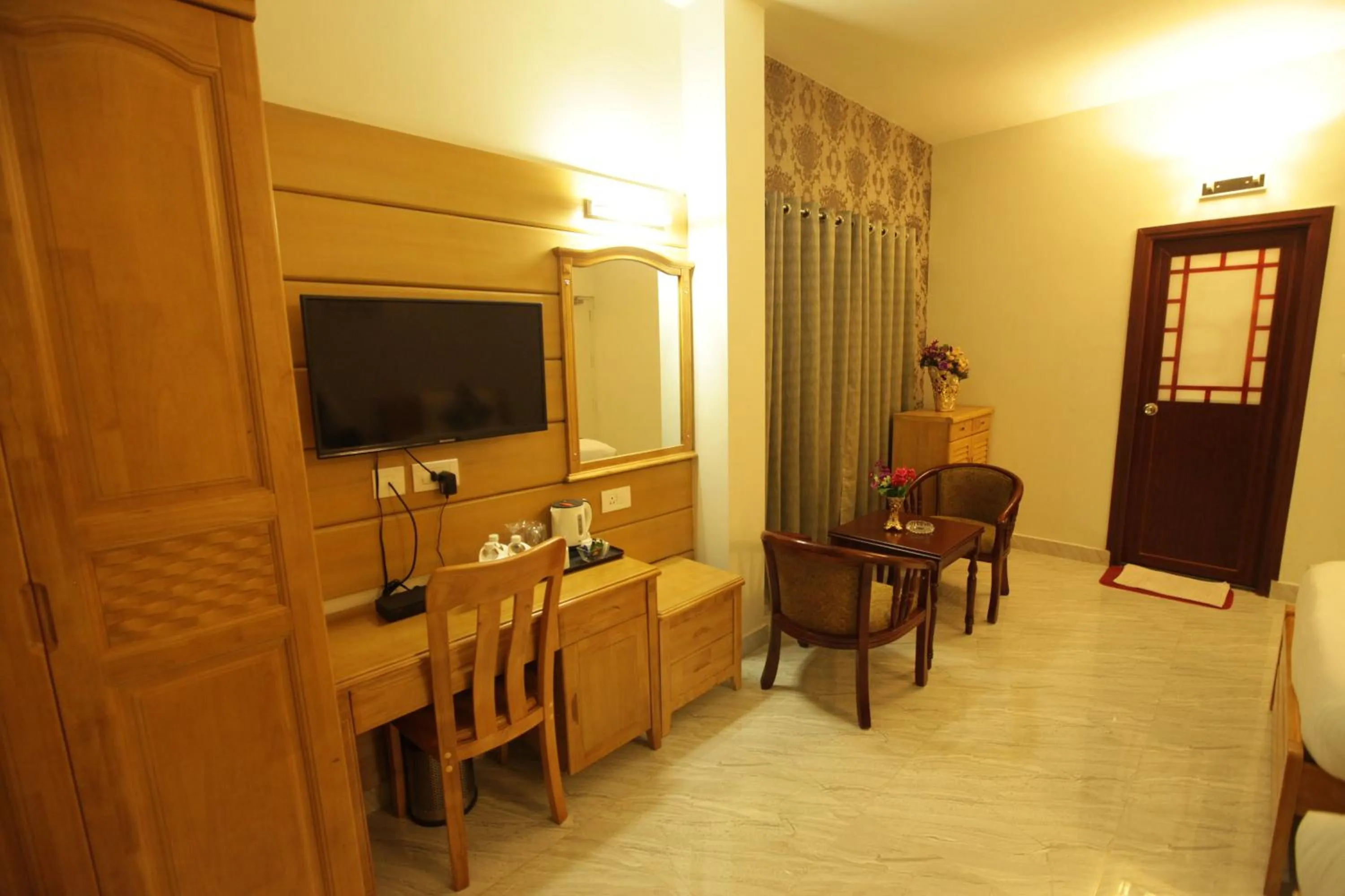 TV and multimedia in Grand Cascade Chennai