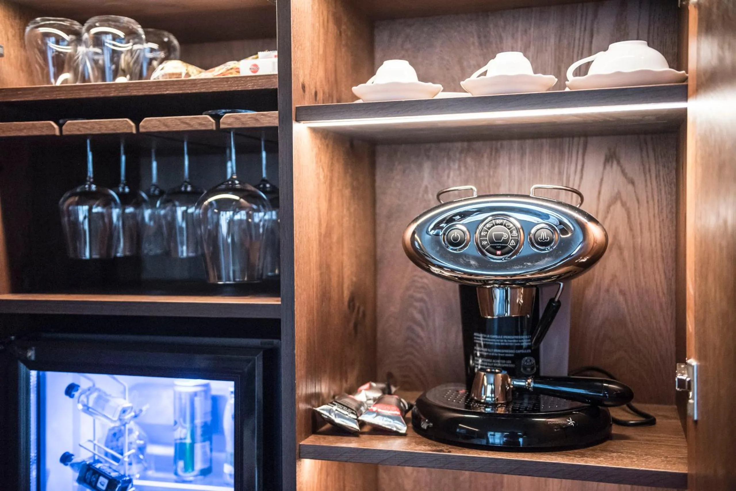 Coffee/tea facilities in Hotel Montchalet