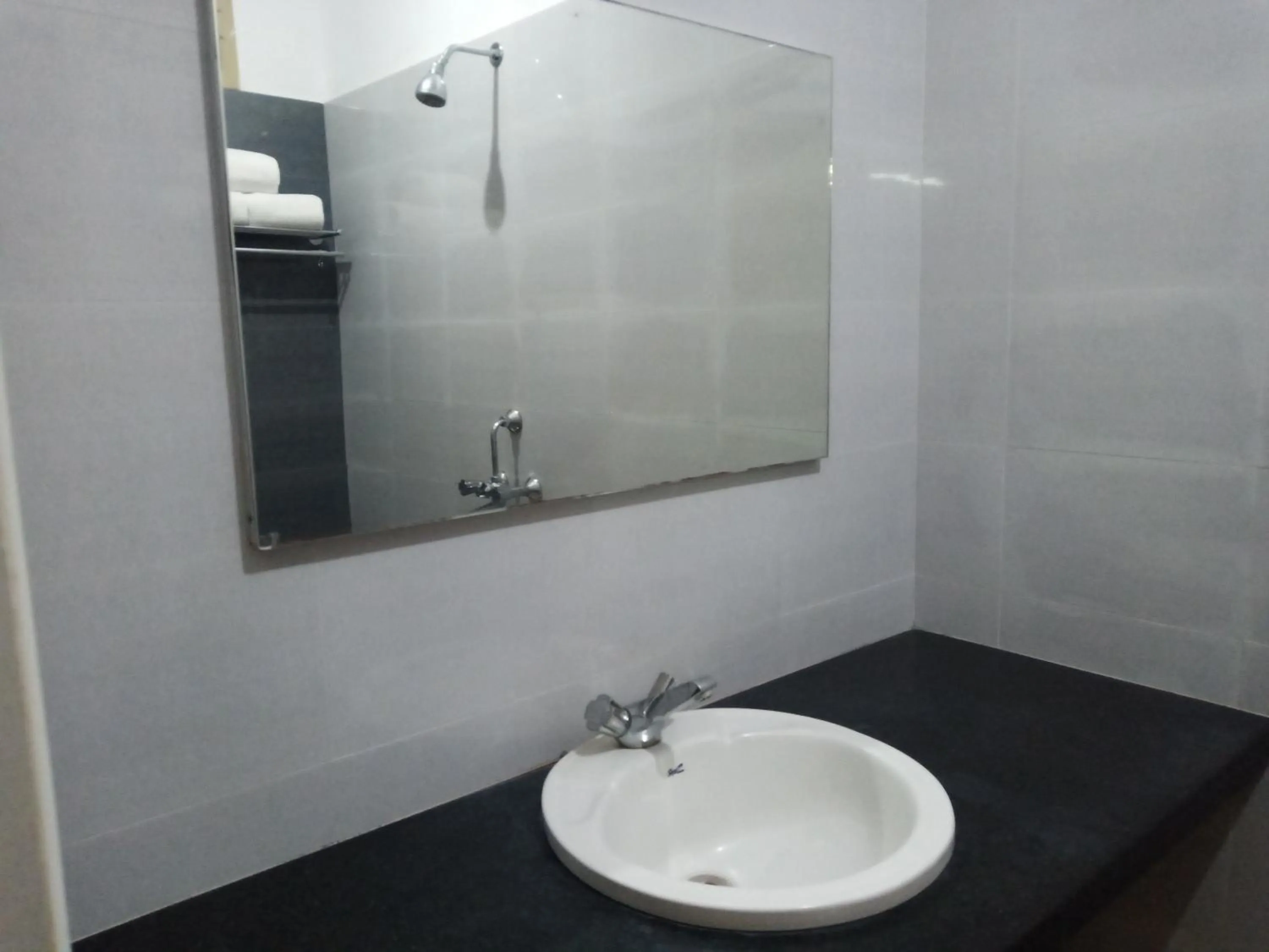 Toilet in Hotel Victoriyah