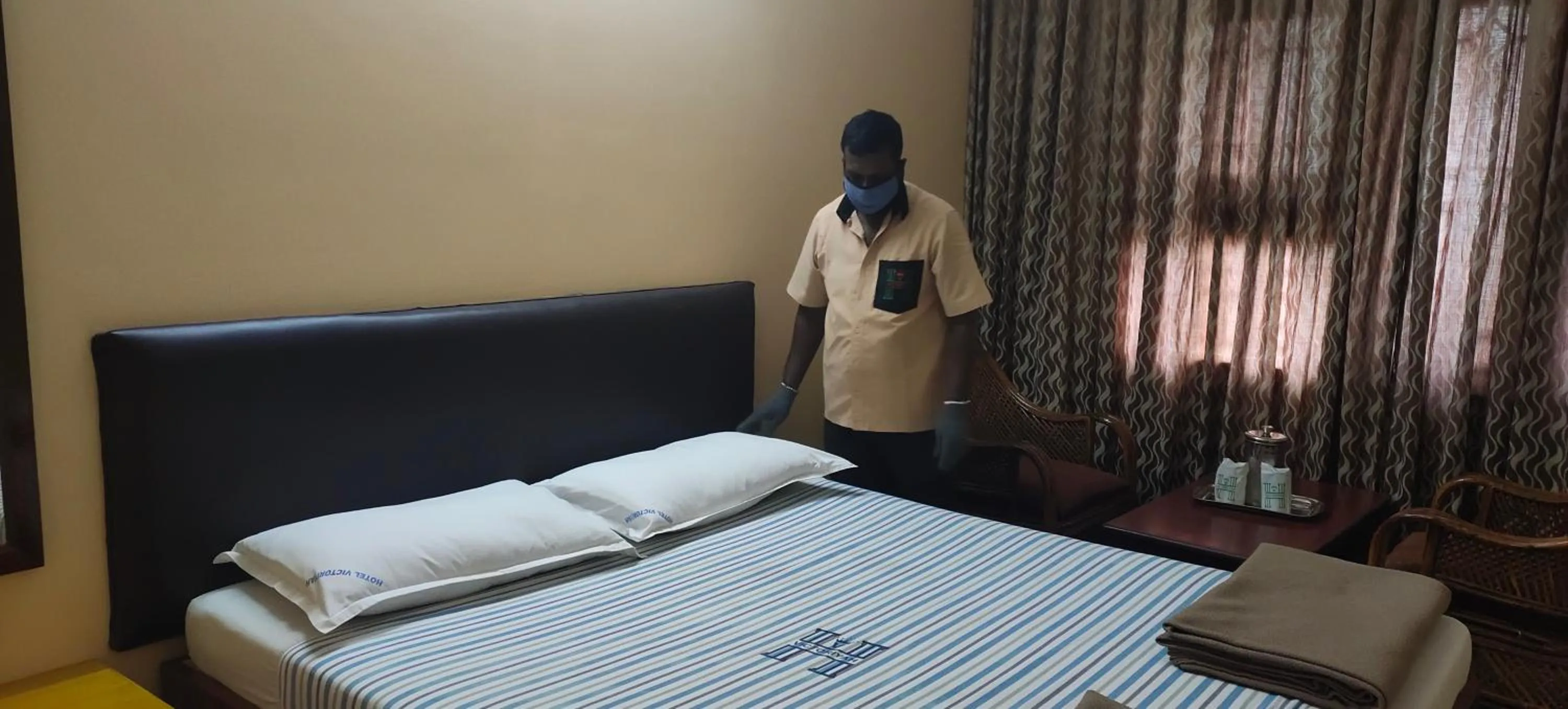 Staff, Bed in Hotel Victoriyah
