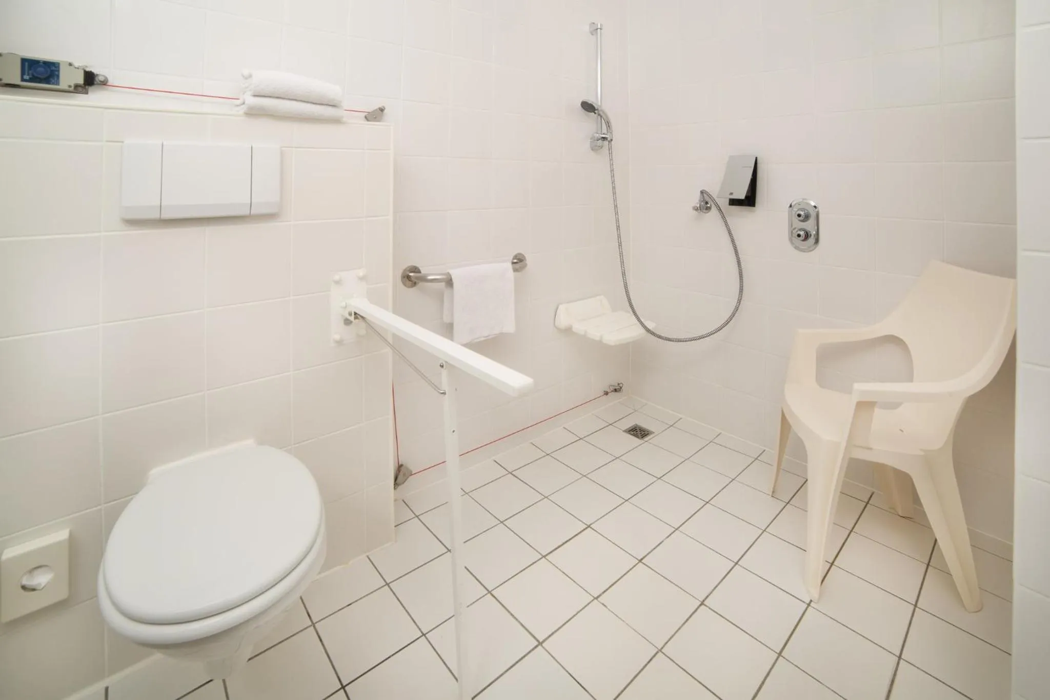 Photo of the whole room in Holiday Inn Gent Expo by IHG