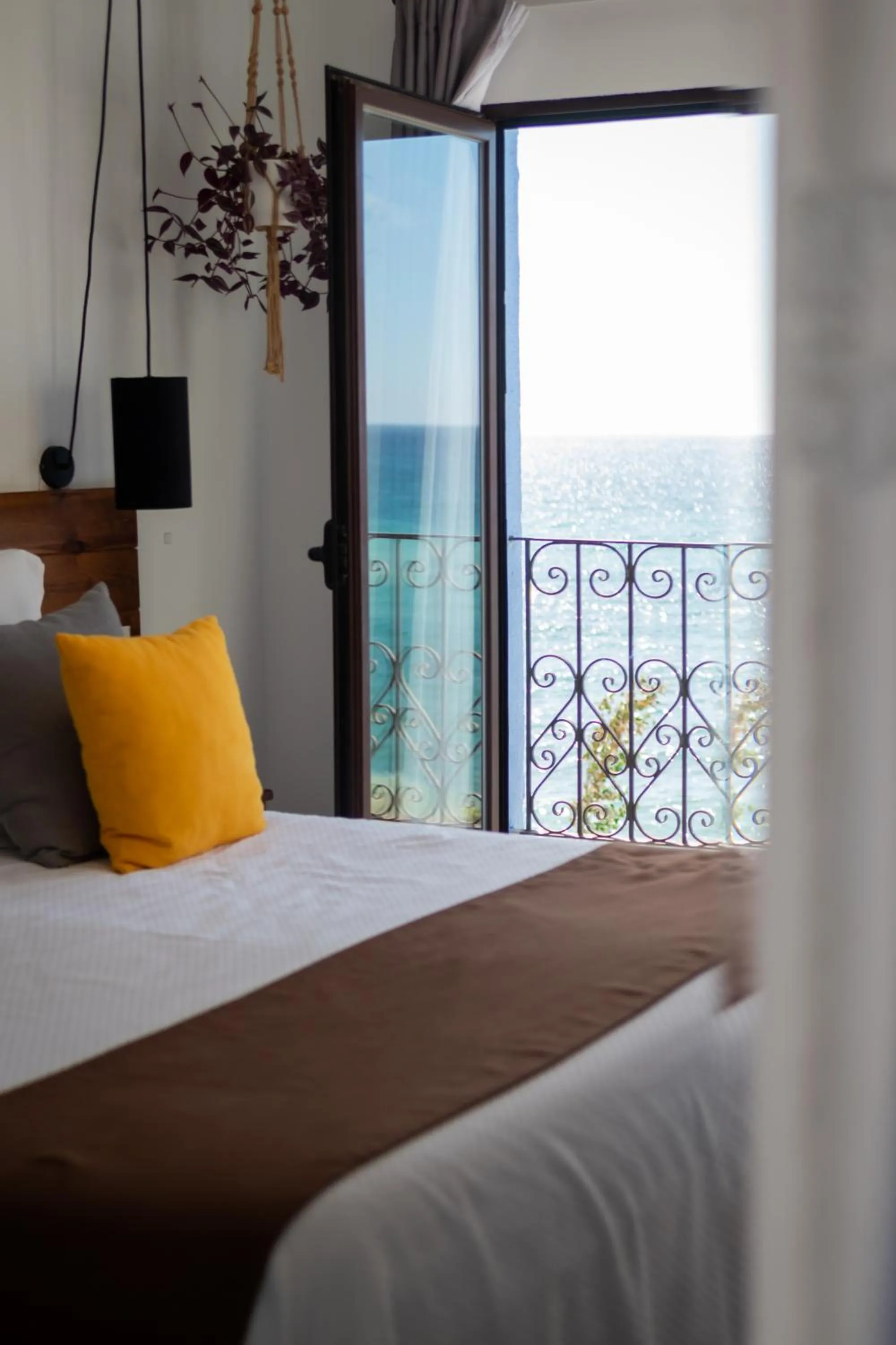 Property building, Bed in Hostal Boutique Casa del Mar Altea