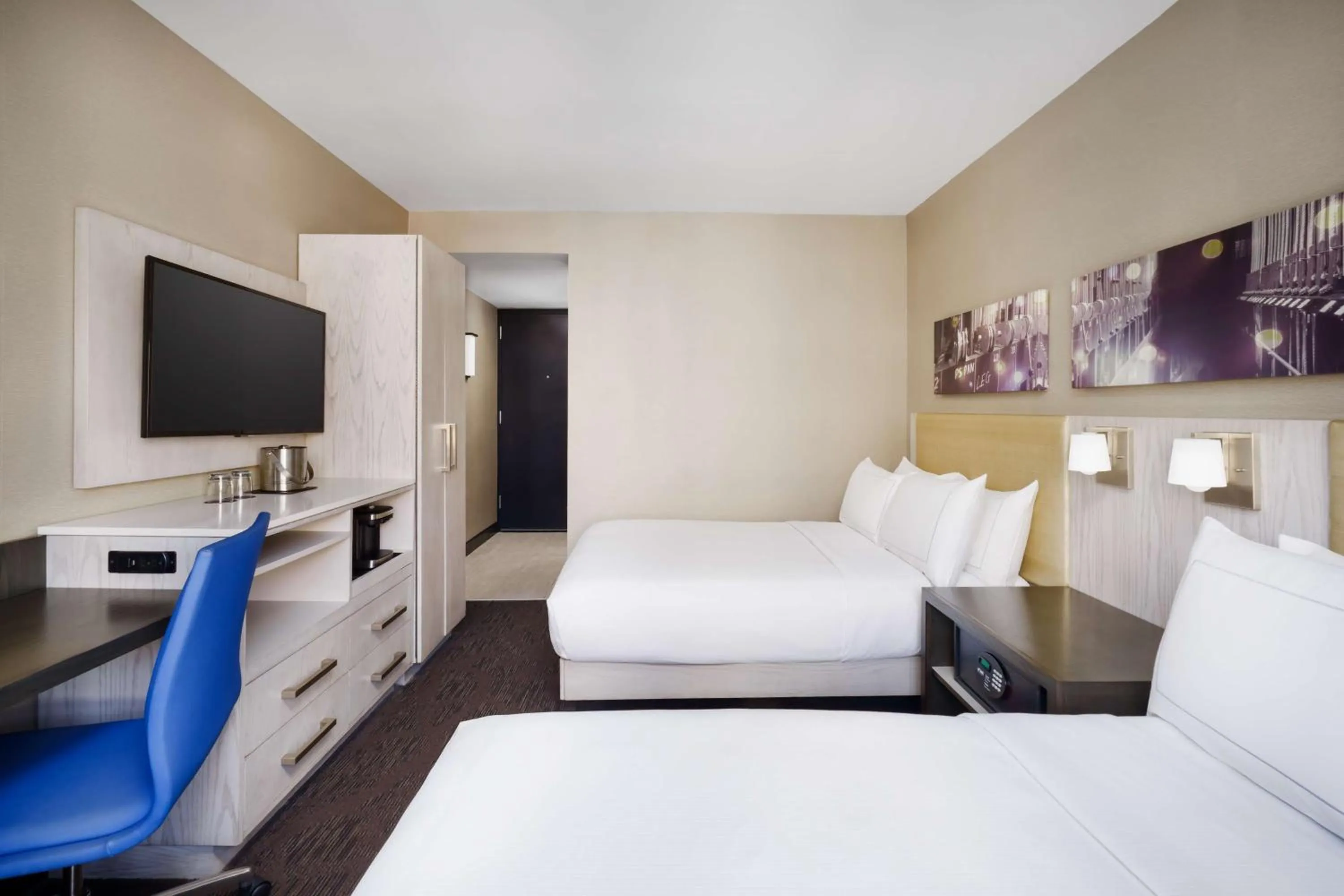 Bed in Doubletree By Hilton New York Times Square West
