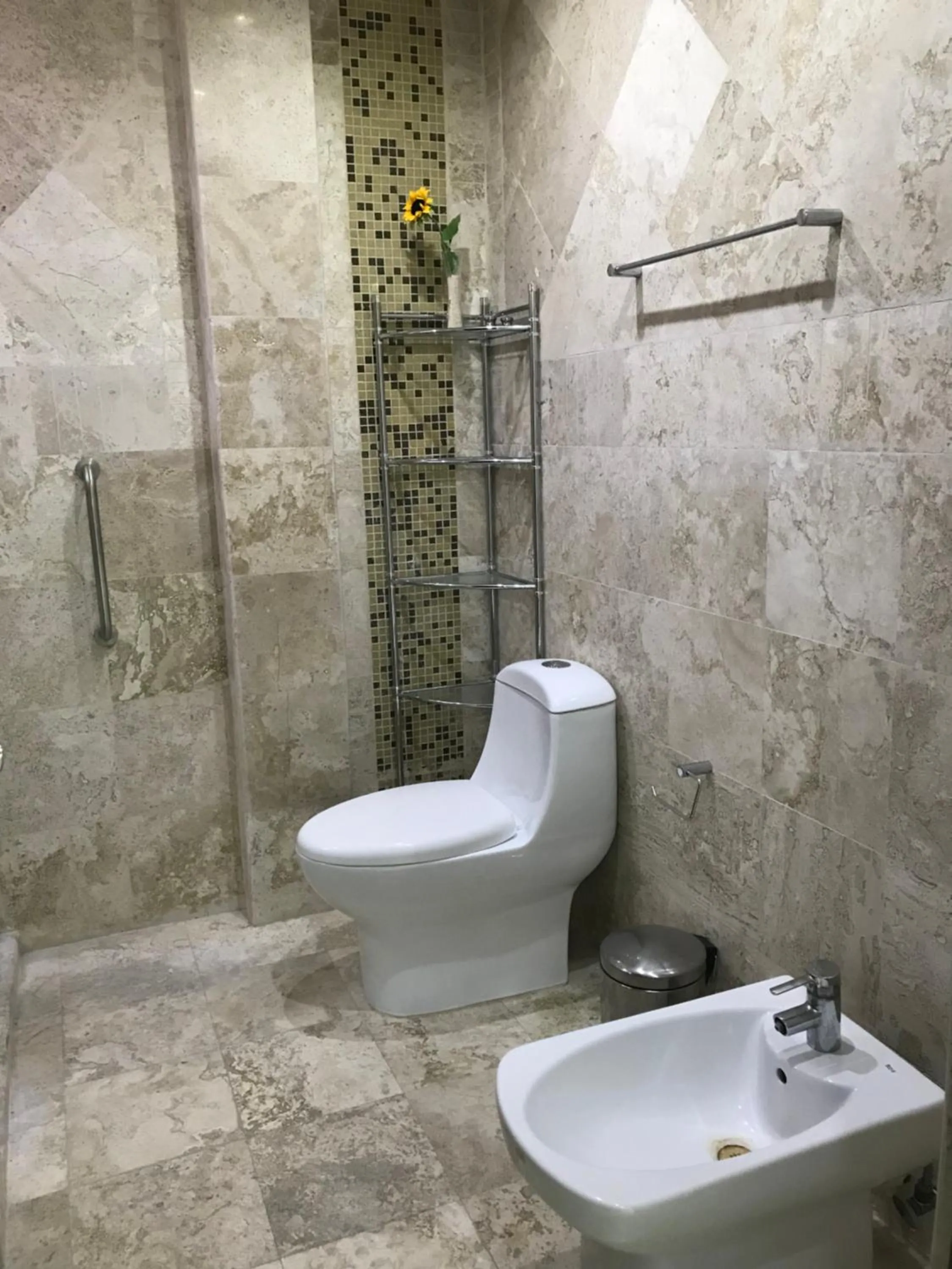 Bathroom in Lilas del Mar Apartments