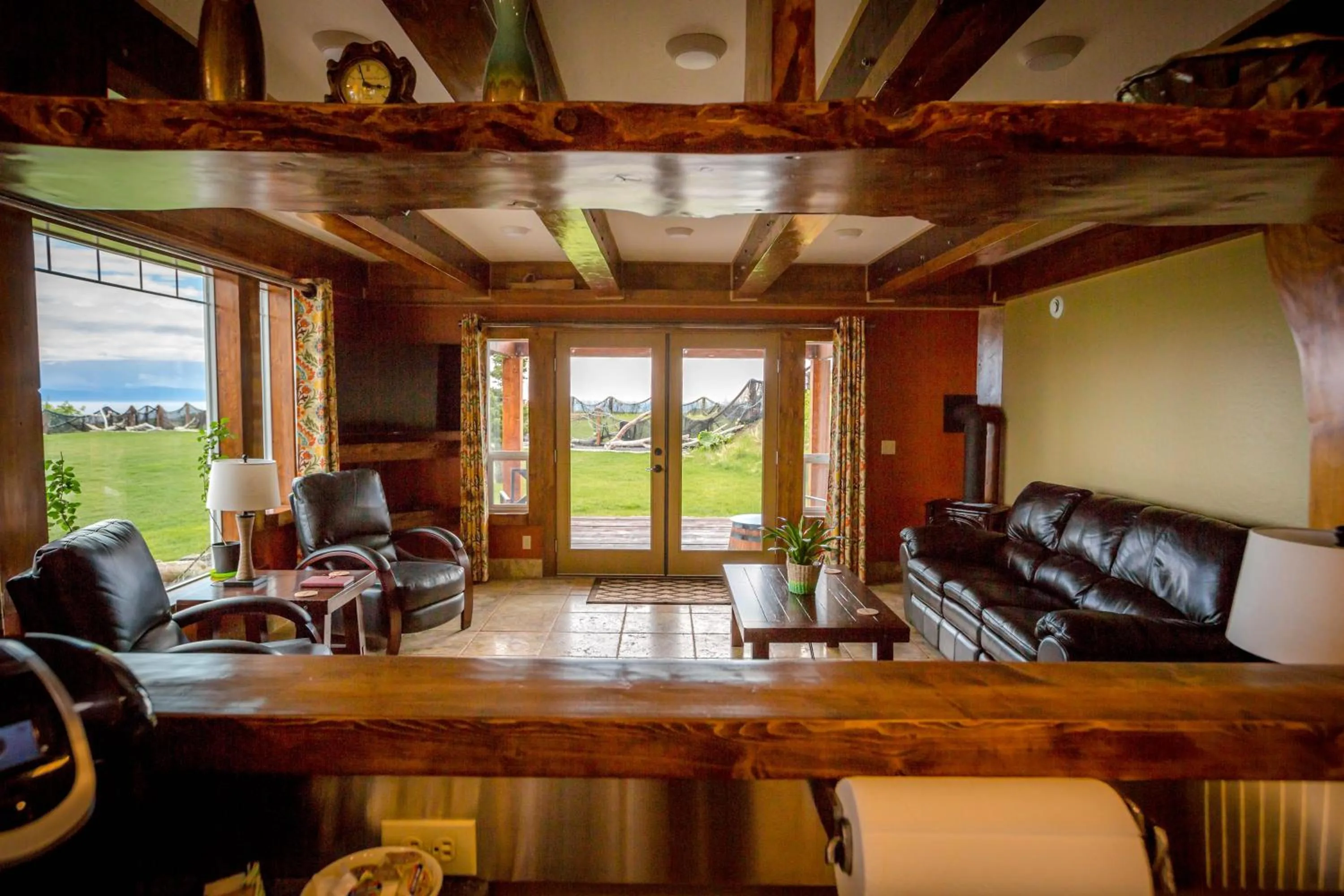Living room in Baycrest Lodge