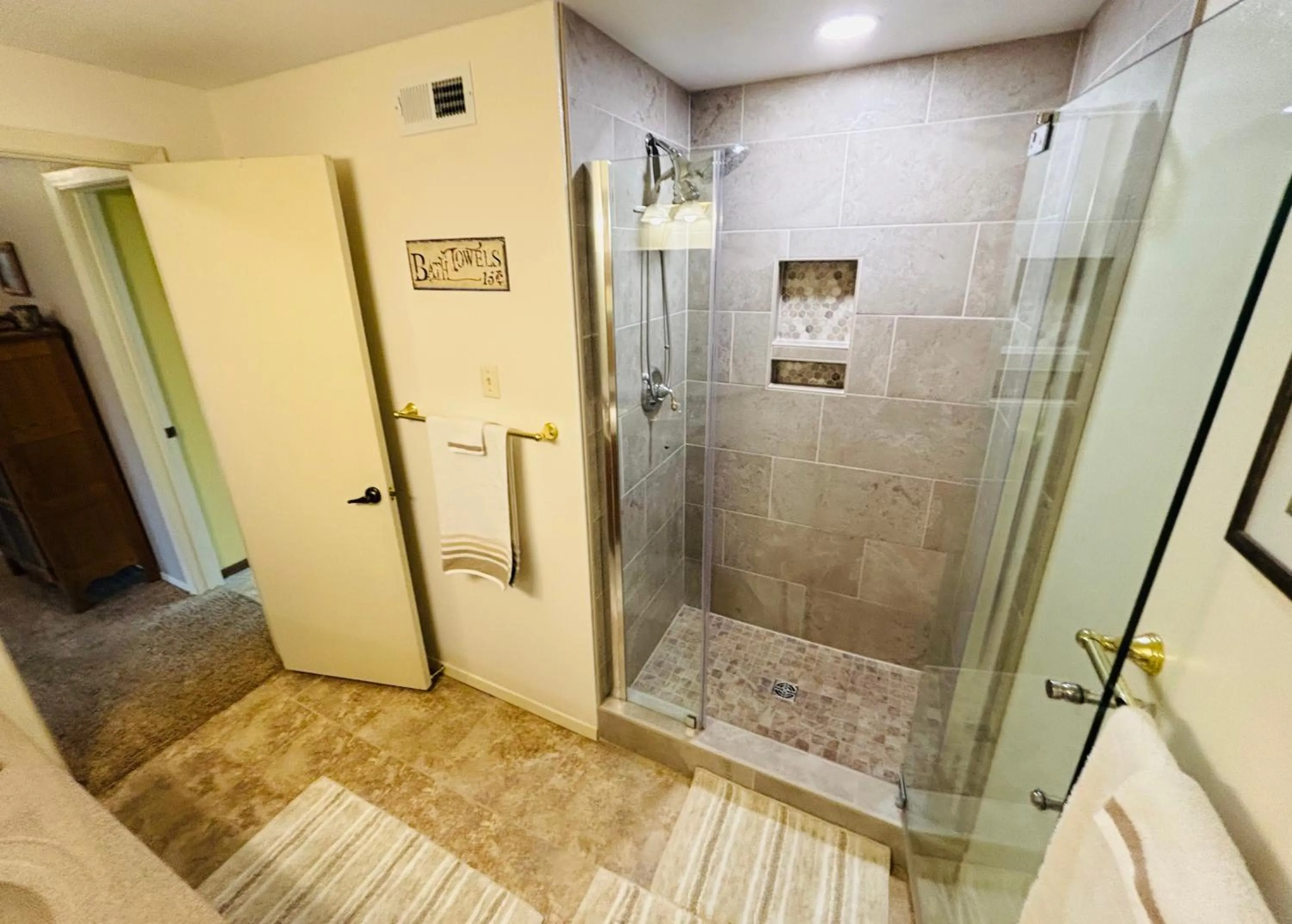 Shower in Priceless Black Hills View
