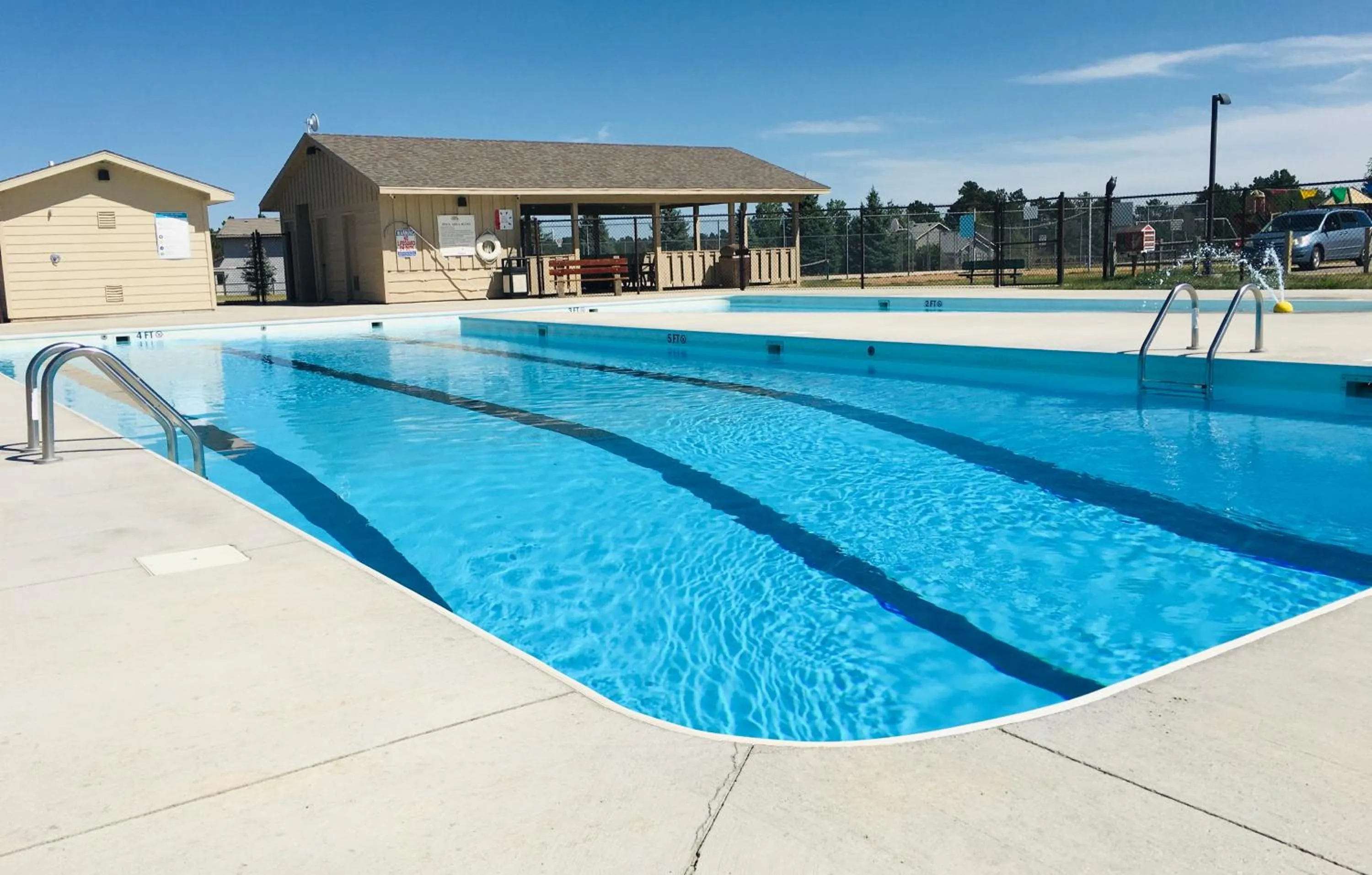 Swimming pool in Priceless Black Hills View