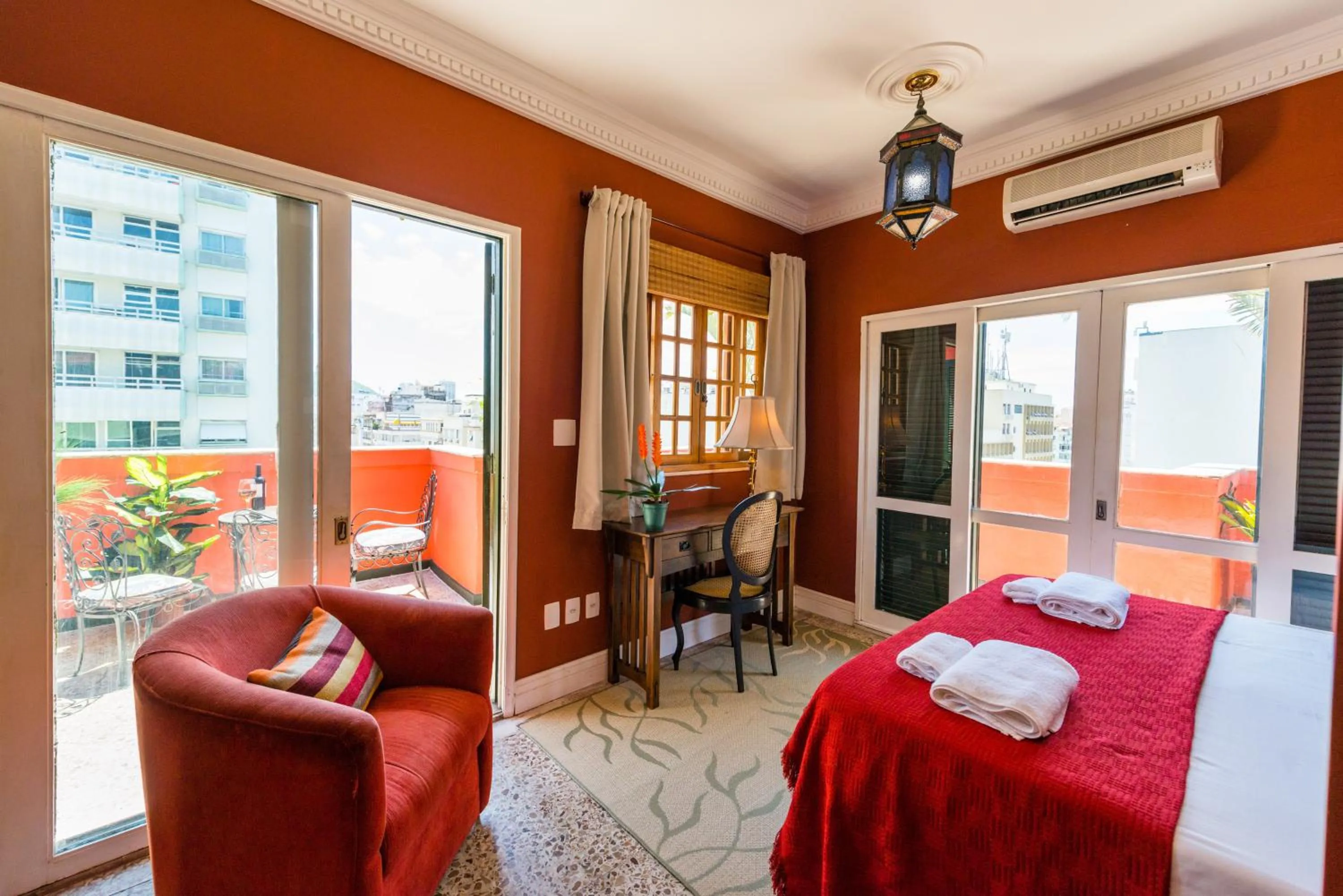 Bedroom, Bed in The Coral Penthouse in Rio de Janeiro - 7 Bedrooms