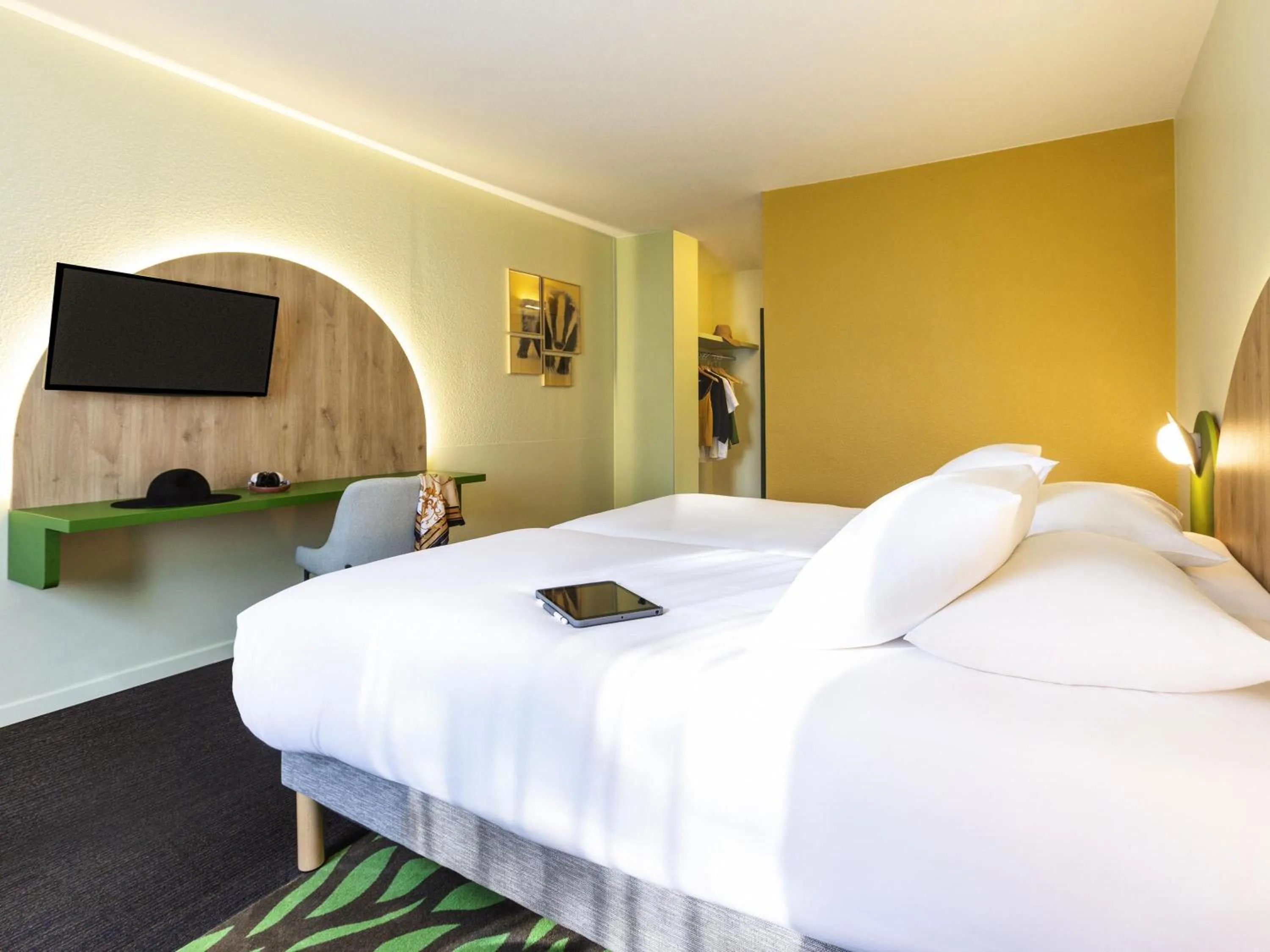 Bedroom, Bed in Ibis Styles Arlon Porte du Luxembourg
