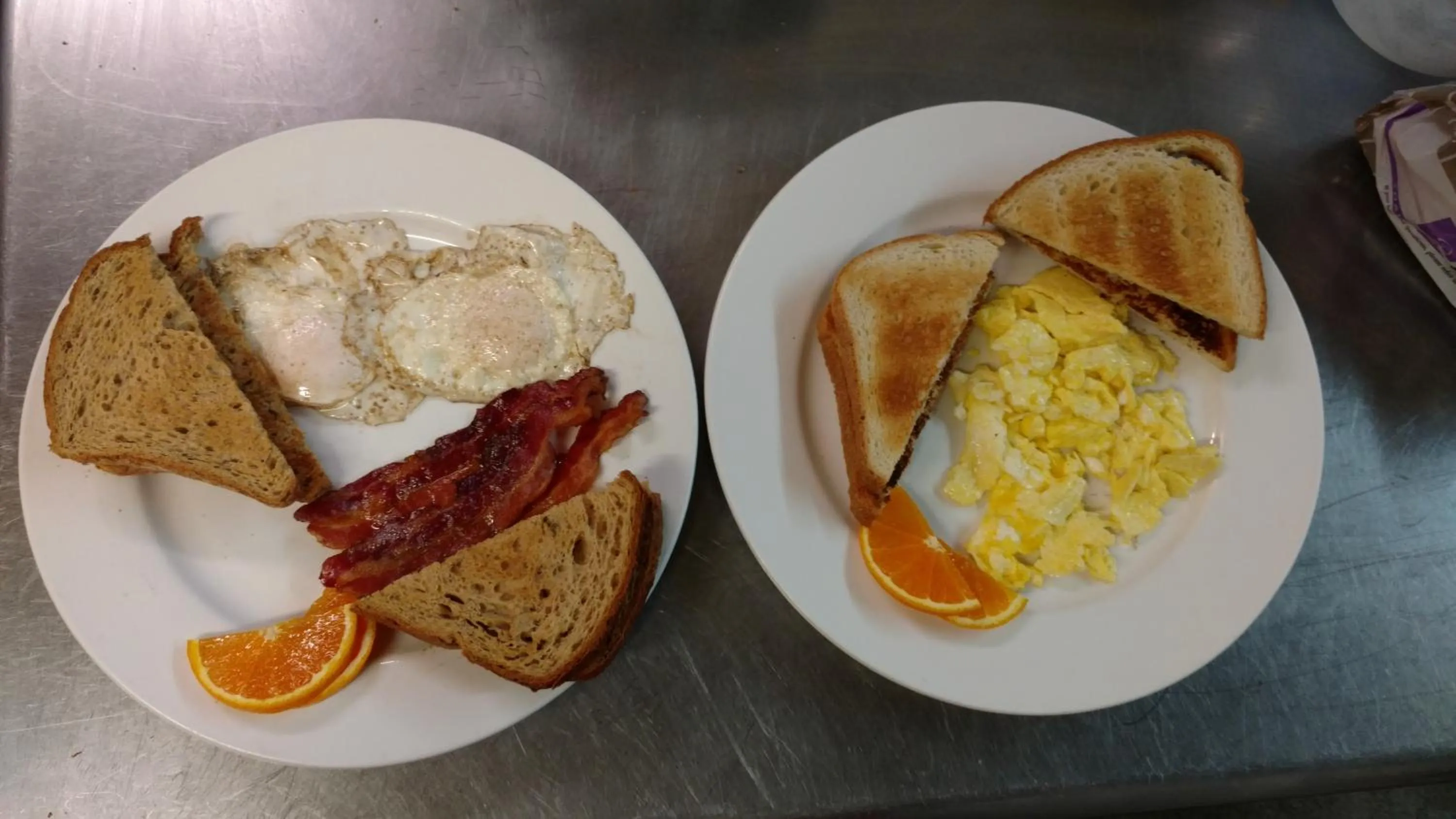 Breakfast in Lakewood Lodge & Restaurant