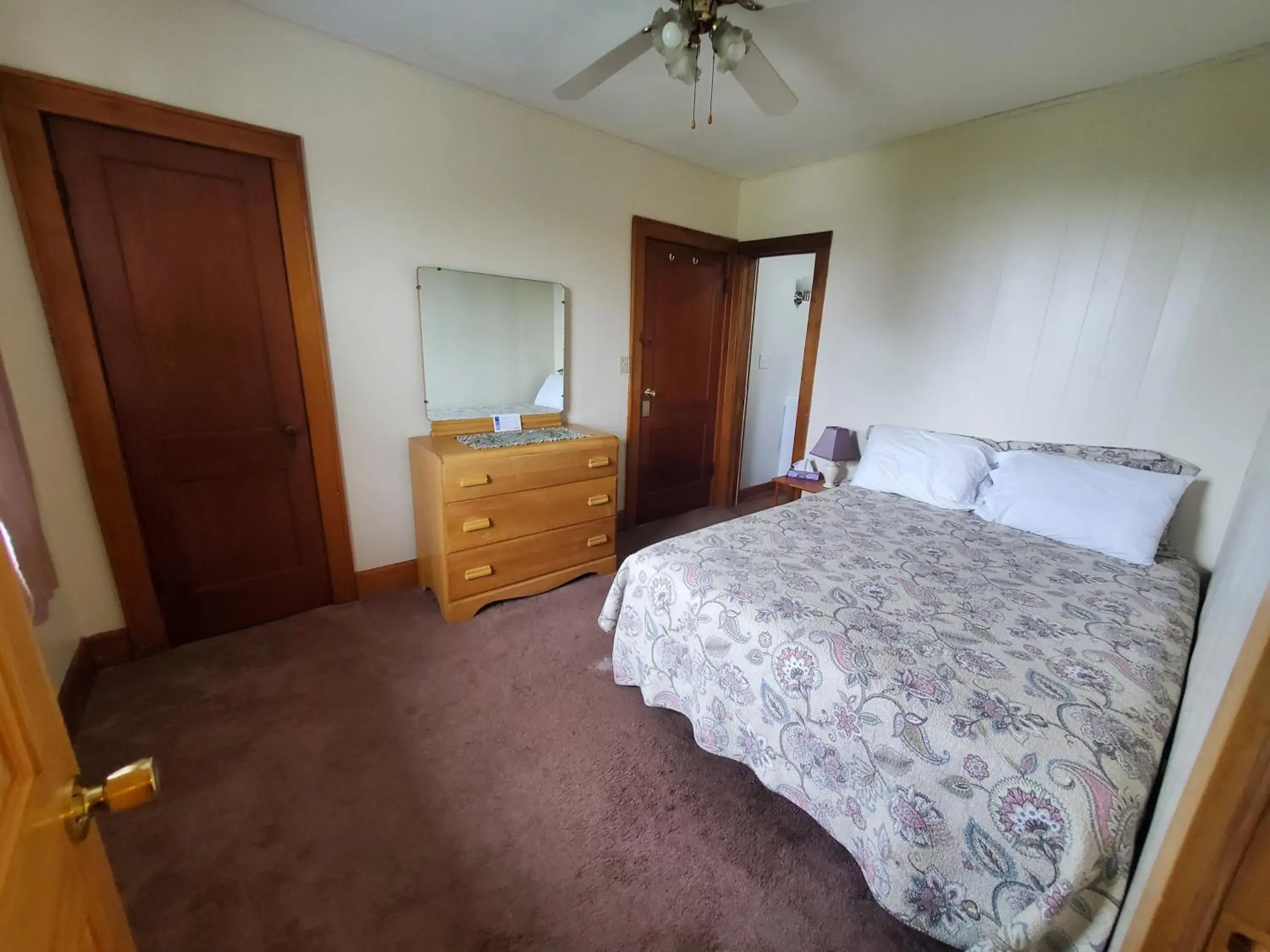 Apartment - Ground Floor in Lakewood Lodge & Restaurant Apartment - Ground Floor in Lakewood Lodge & Restaurant