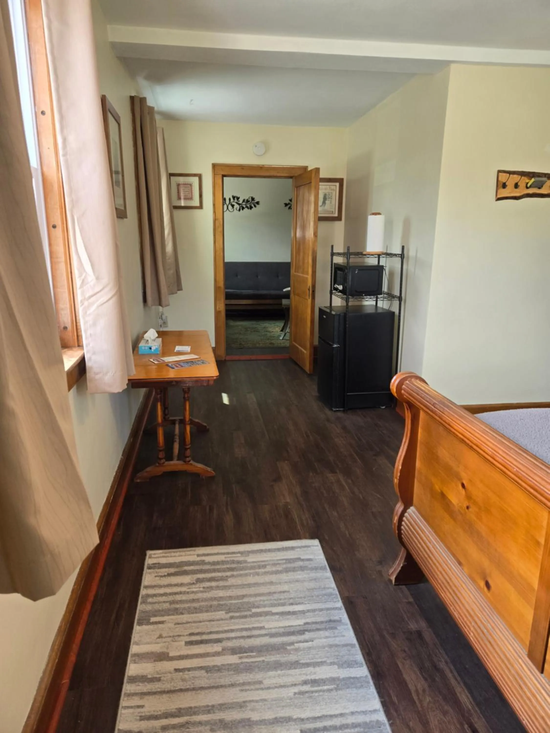 Bed in Lakewood Lodge & Restaurant