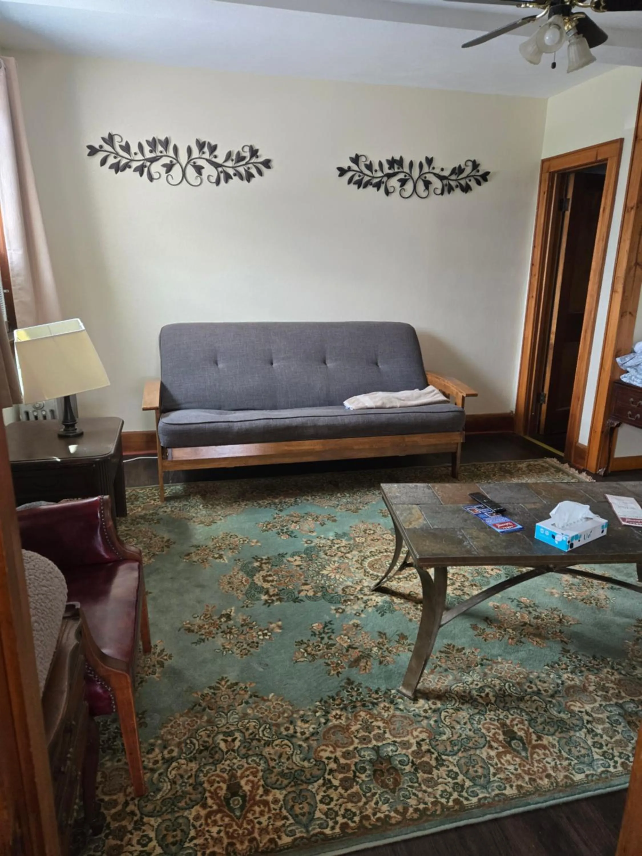 Bed in Lakewood Lodge & Restaurant