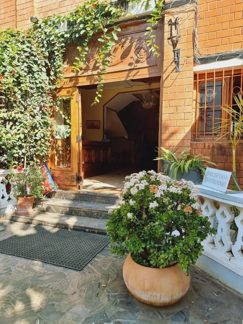 Lobby or reception in La Résidence d'Ankerana