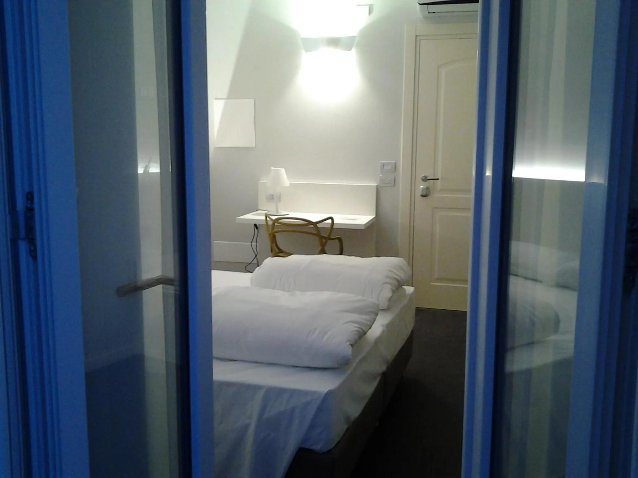 Bed in Albergo Dongo