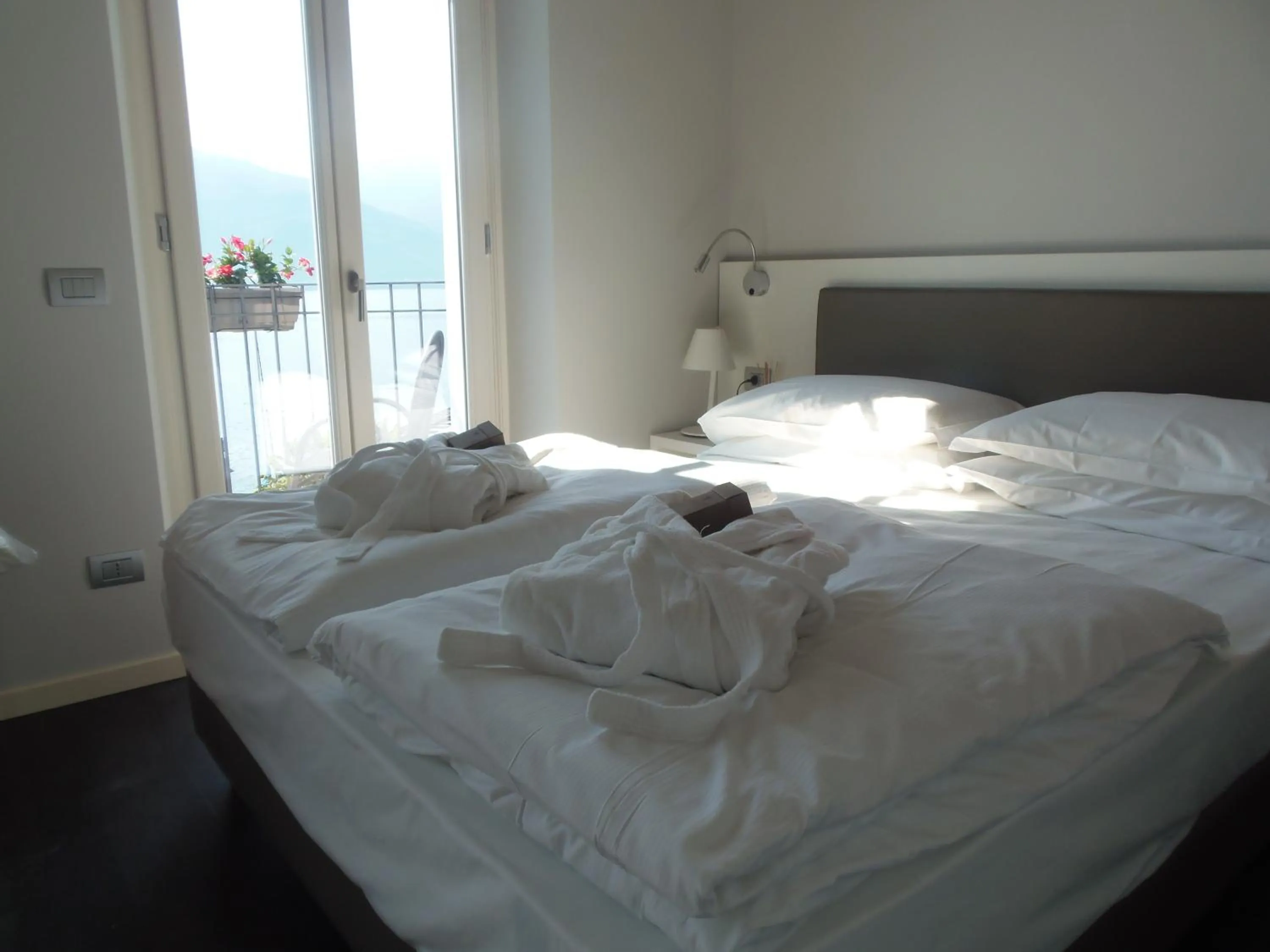 Bed in Albergo Dongo