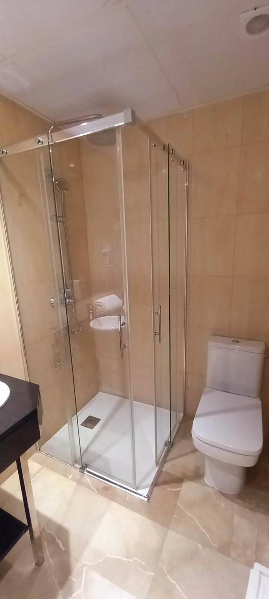 Shower in Funway Academic Resort