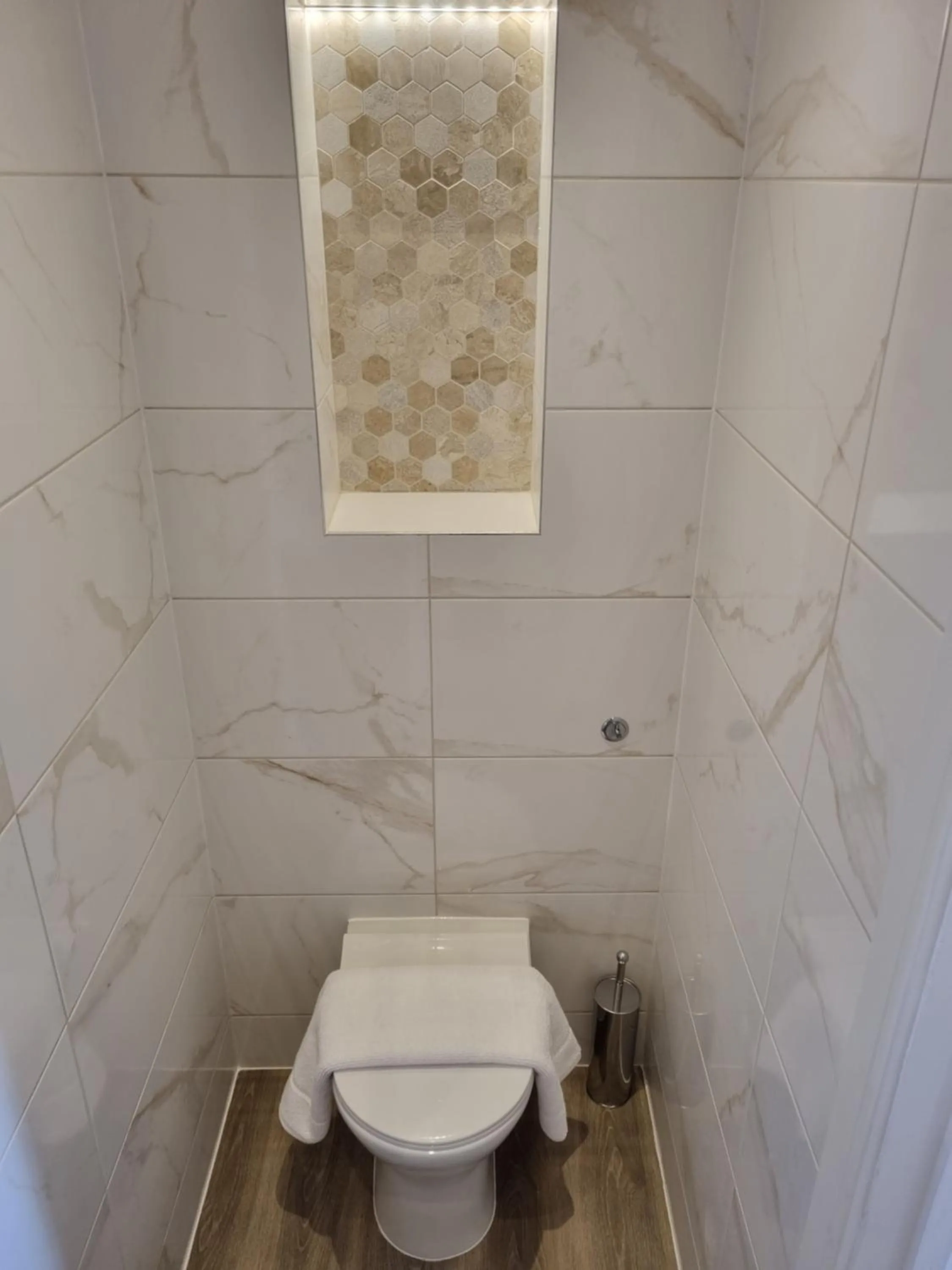 Bathroom in Hotel CG London