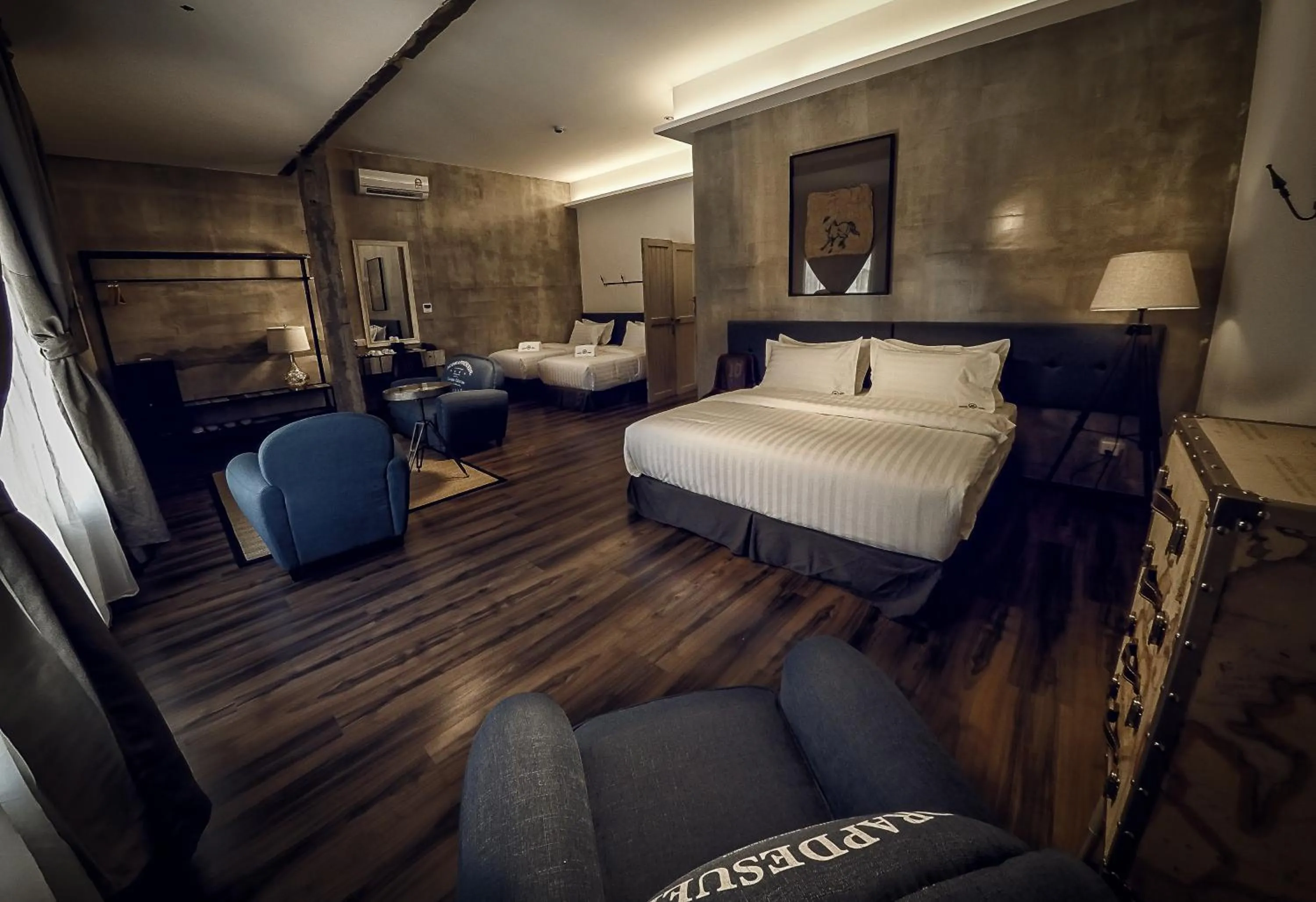 Living room, Bed in Merton Hotel Ipoh