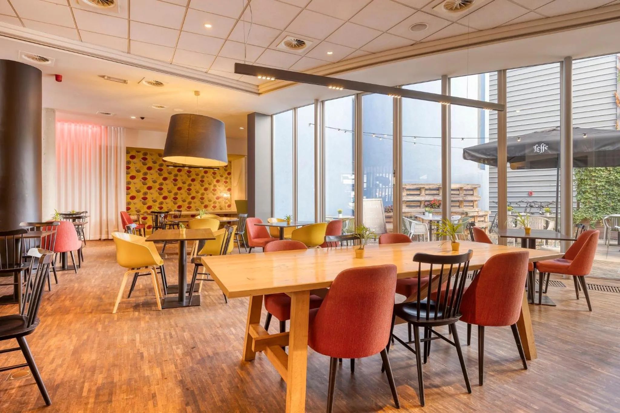 Breakfast in Holiday Inn Express Mechelen City Centre by IHG