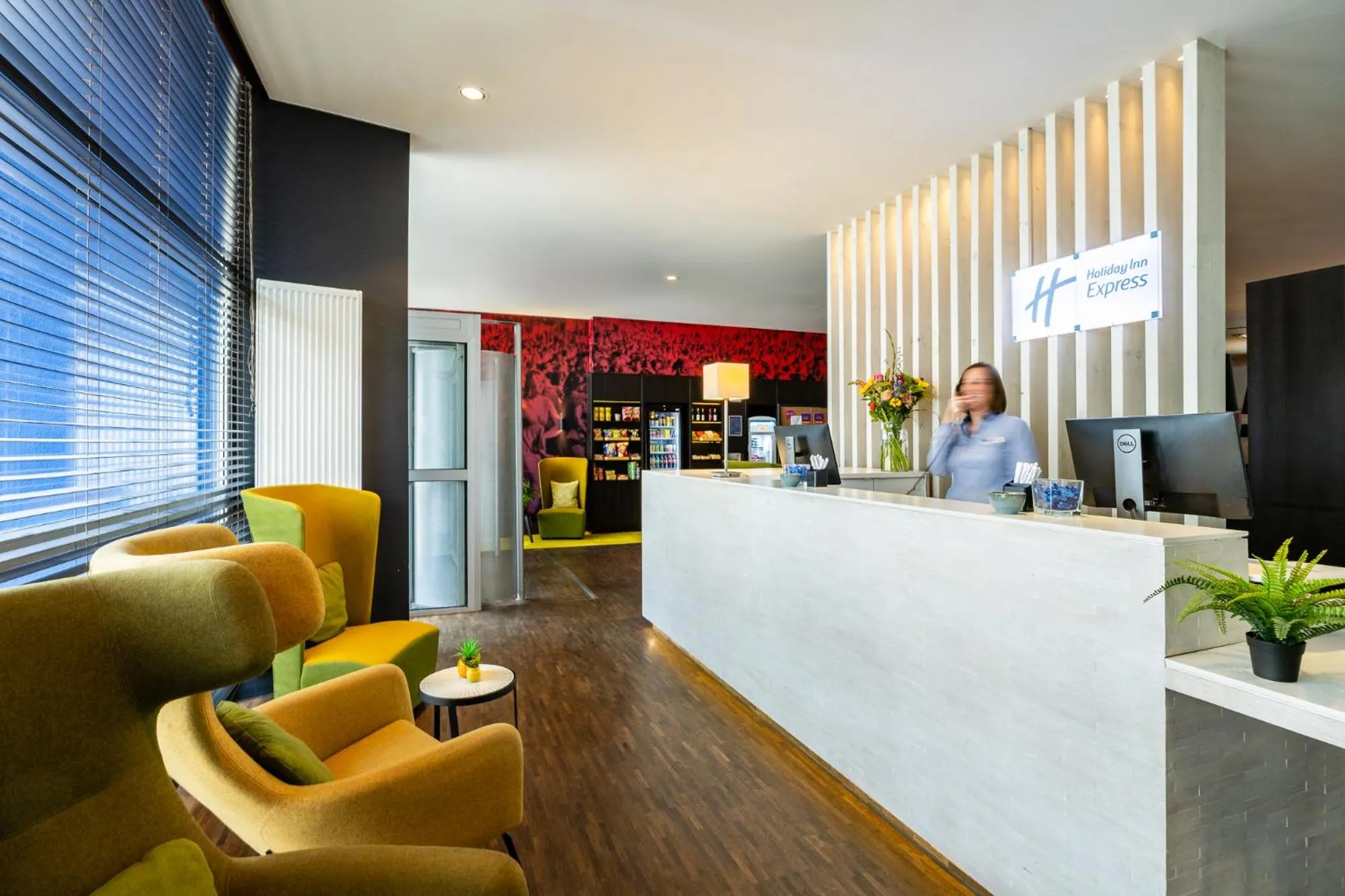 Lobby or reception in Holiday Inn Express Mechelen City Centre by IHG