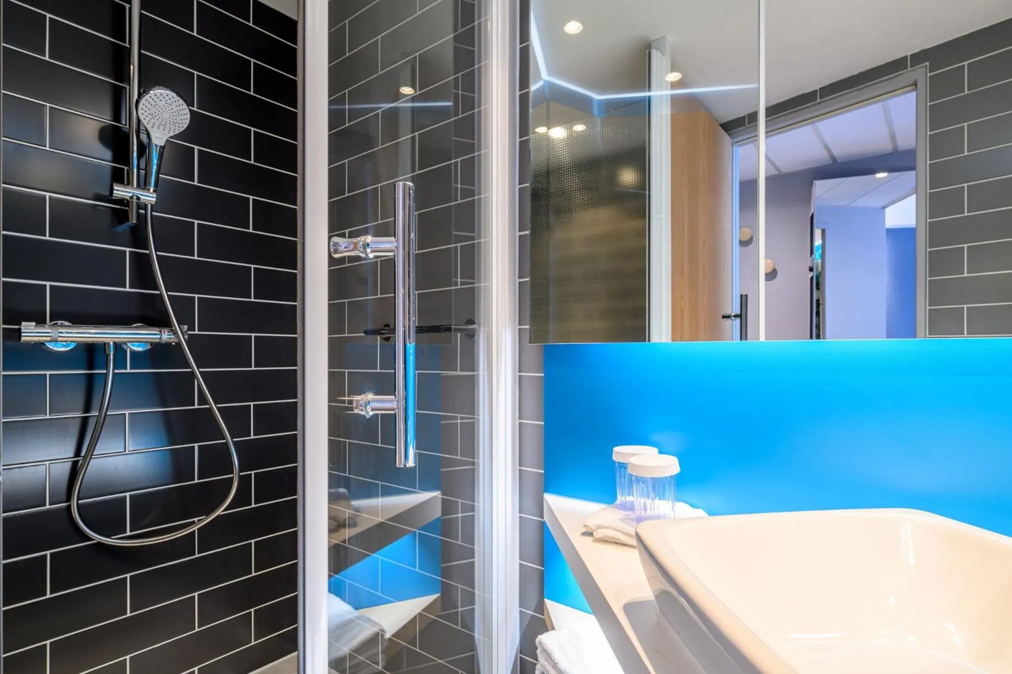 Bathroom in Holiday Inn Express Mechelen City Centre by IHG