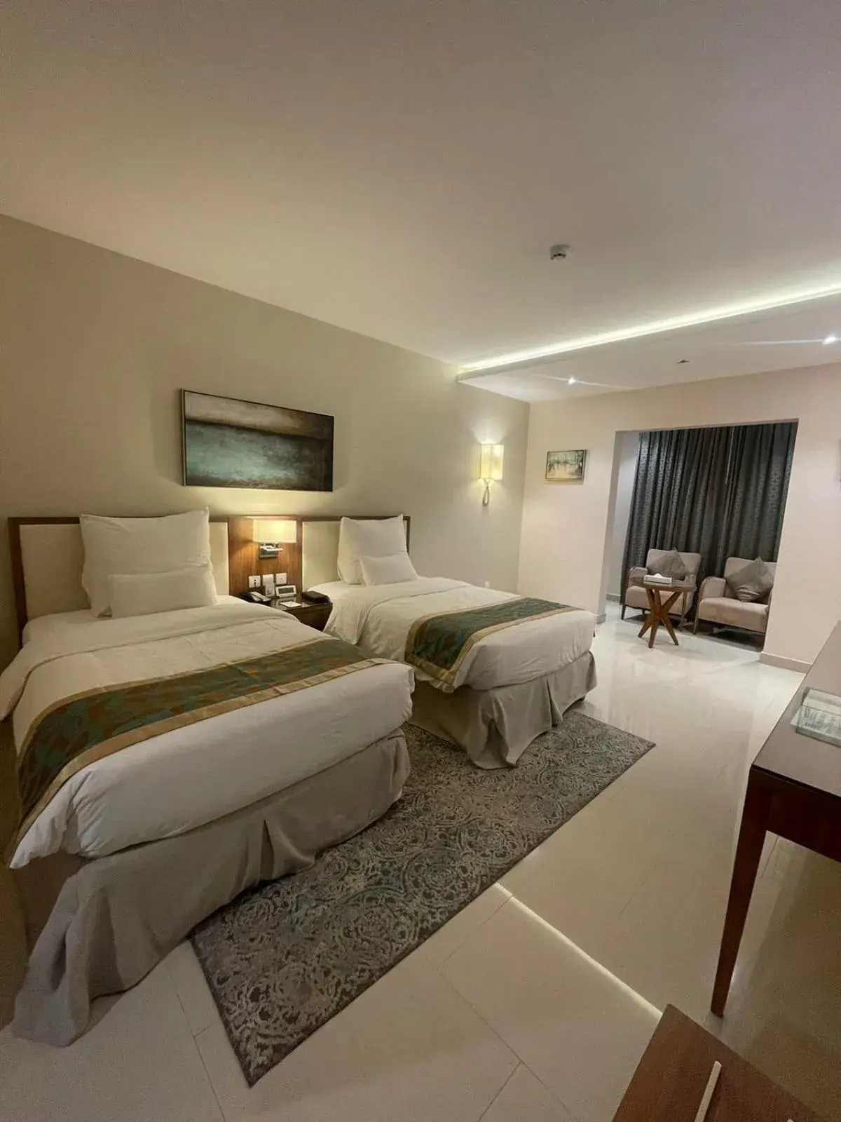 Grand Non-Smoking 2 Twin Beds Room in Best Western Plus Buraidah Grand Non-Smoking 2 Twin Beds Room in Best Western Plus Buraidah