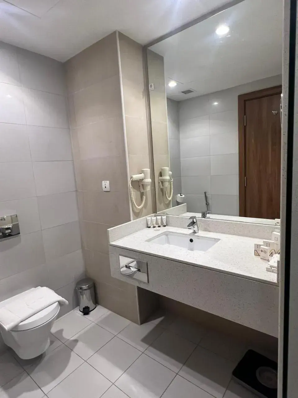 Standard Twin Room in Best Western Plus Buraidah Standard Twin Room in Best Western Plus Buraidah