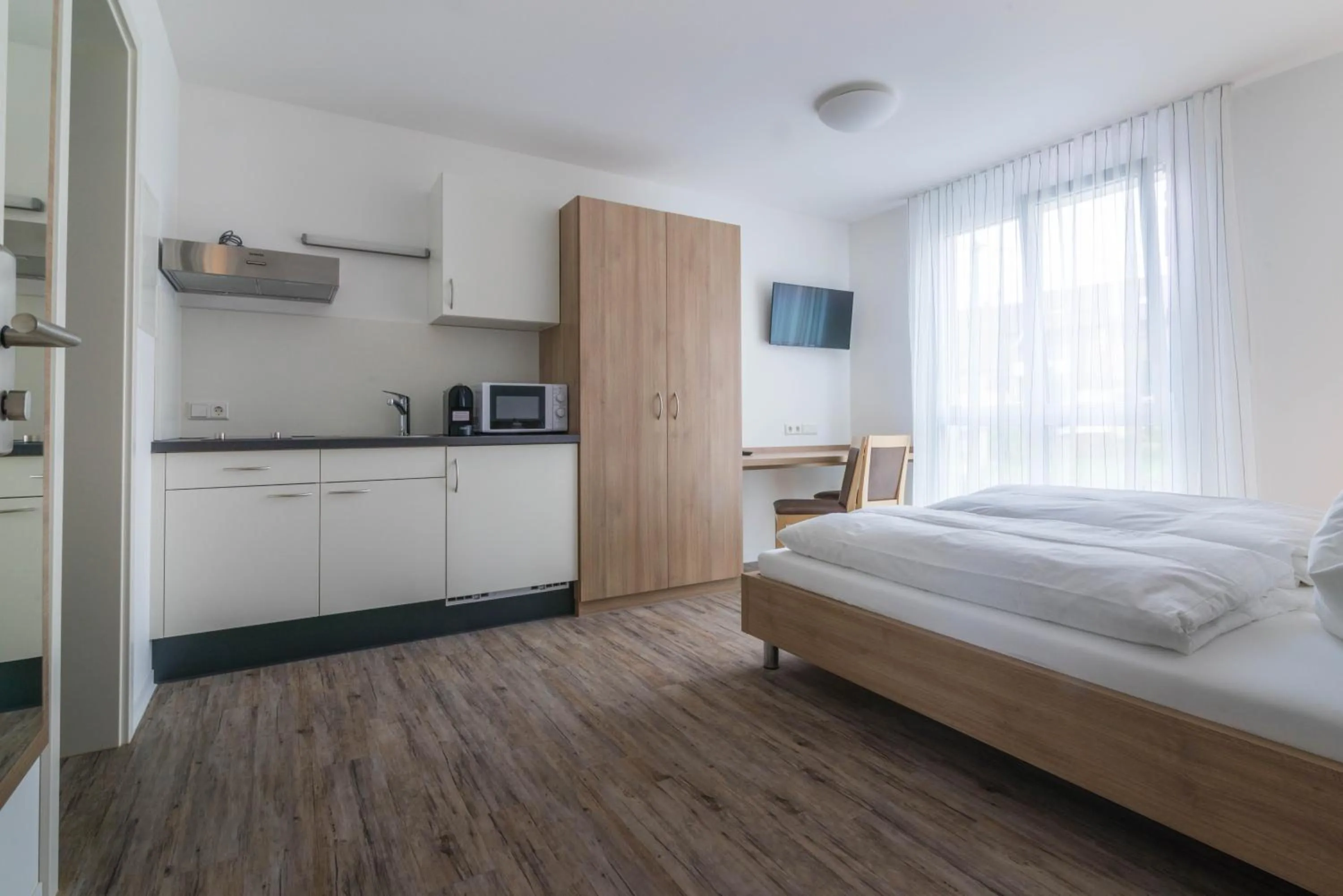 Photo of the whole room, Bed in BoardingHouse N22 Oberboihingen