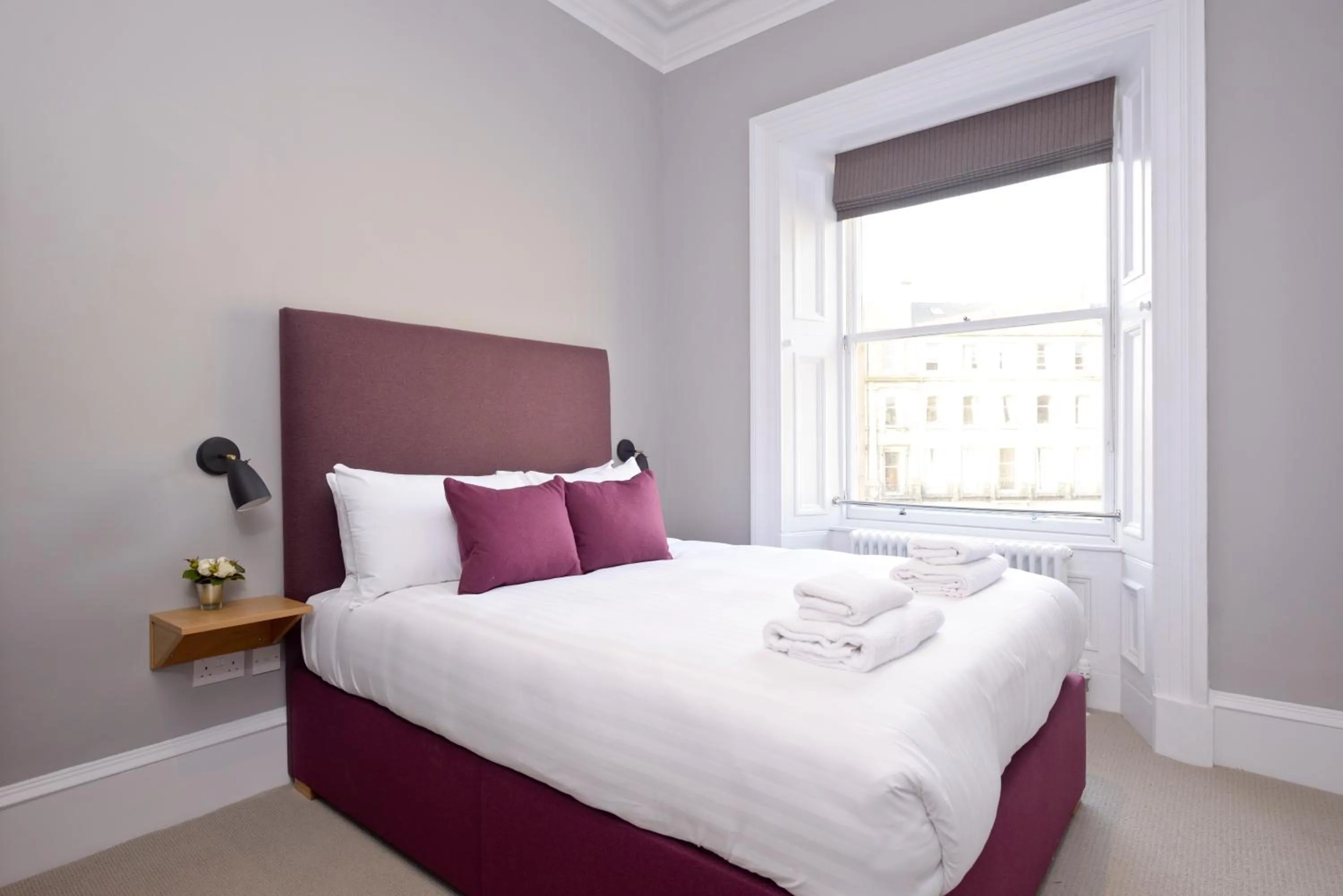 Bedroom, Bed in Destiny Scotland - Distillers House