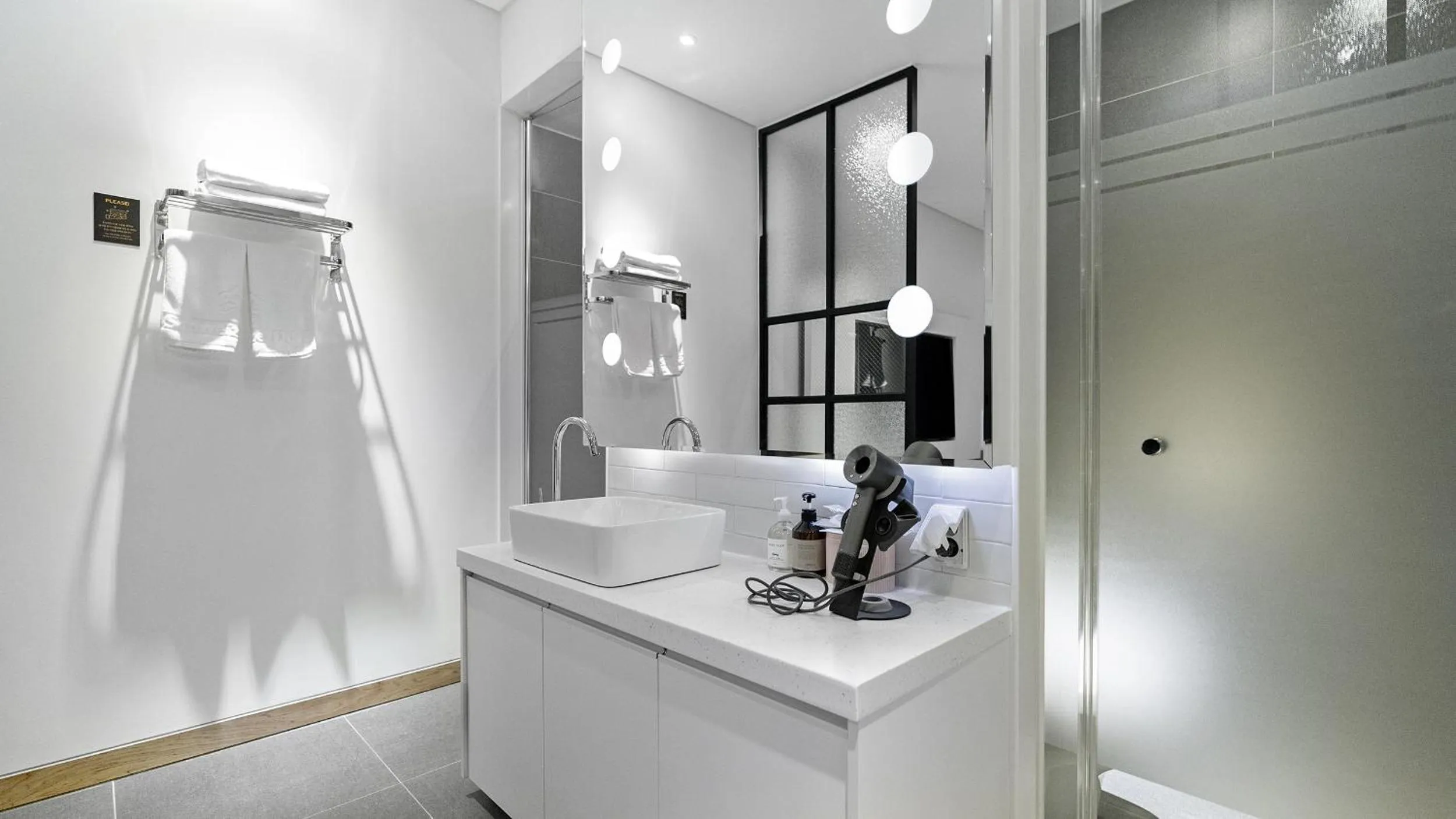 Hotel Schweizer Dorf Cheonan