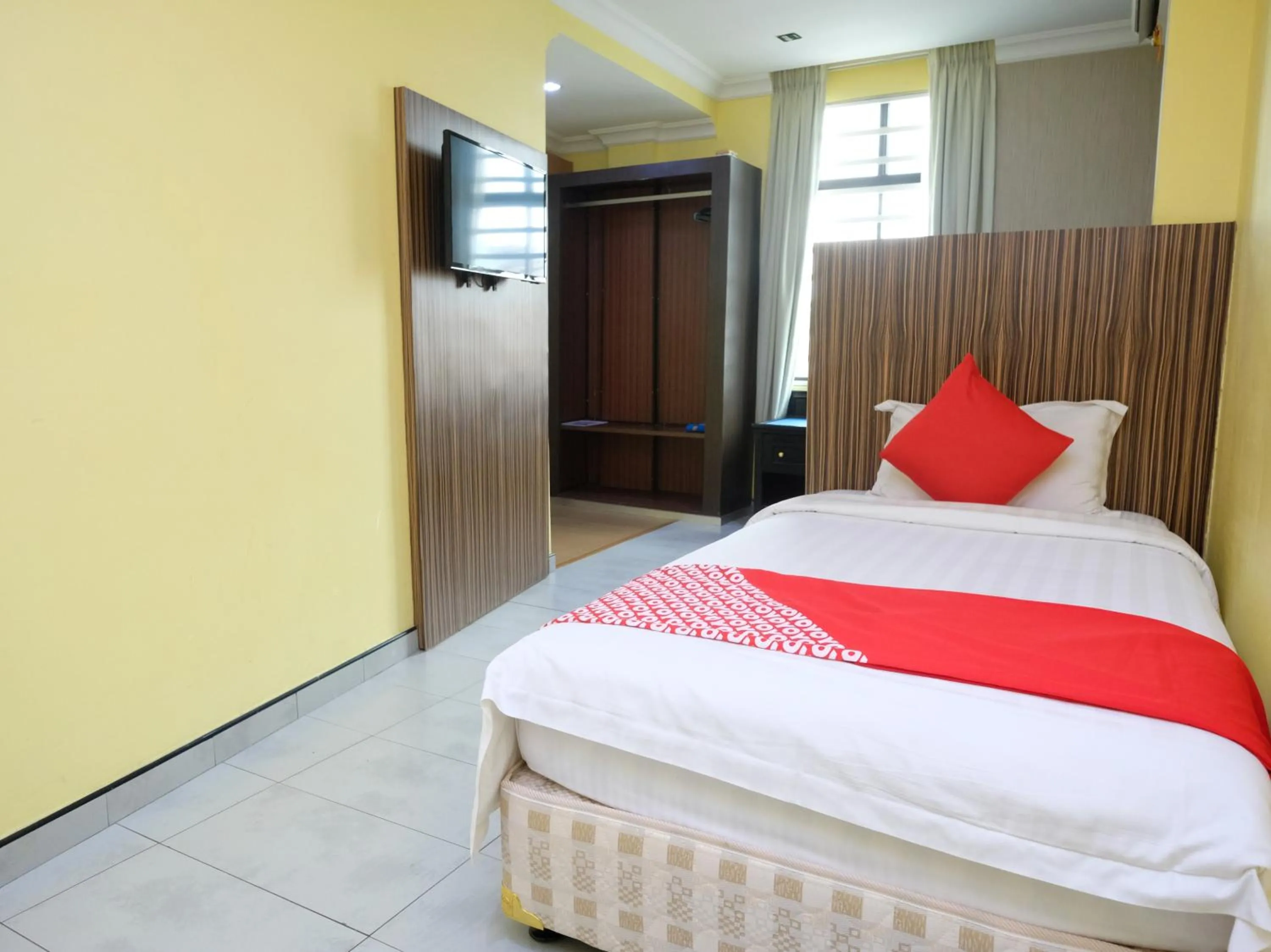 Bedroom in Rayyan Soffea Hotel