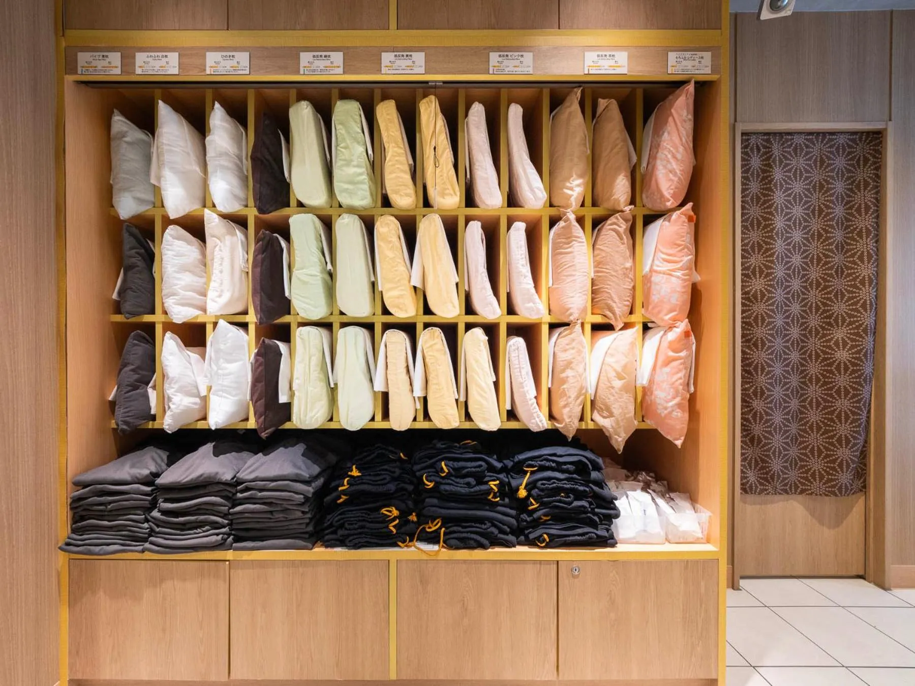 Lobby or reception in Super Hotel Ueno-Okachimachi