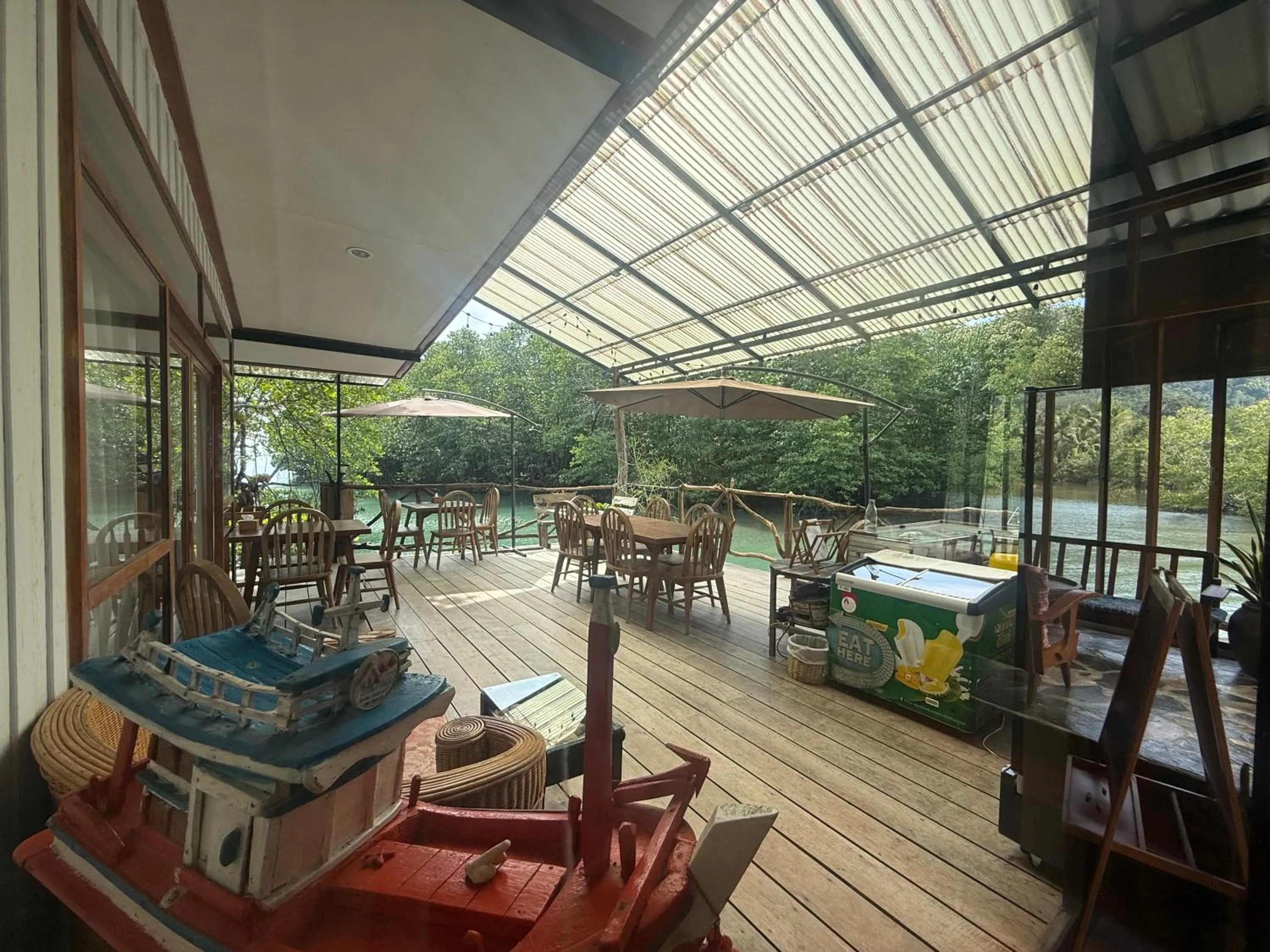 Restaurant/places to eat in Baan Chan Lay Koh Chang