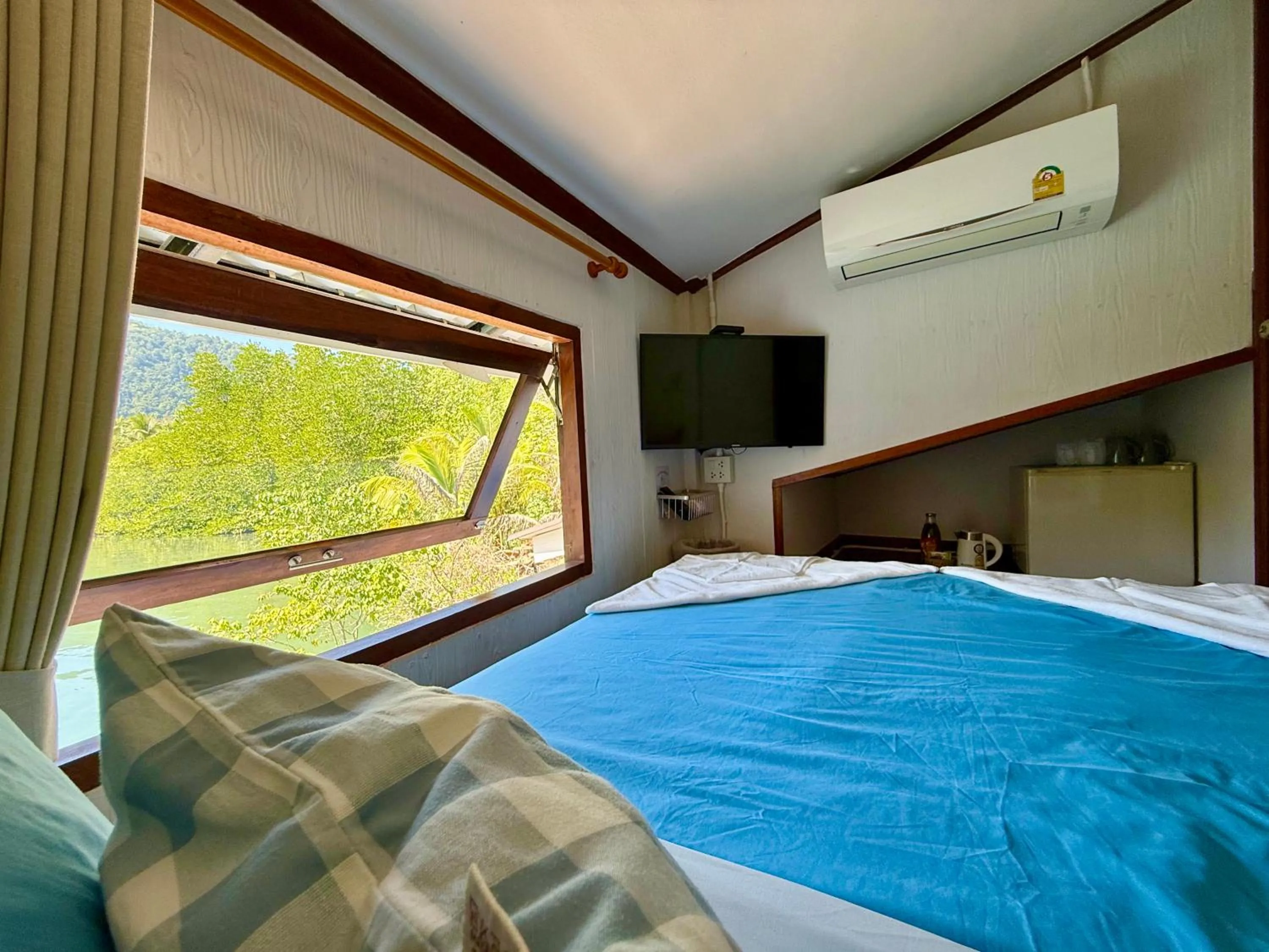 Bed in Baan Chan Lay Koh Chang