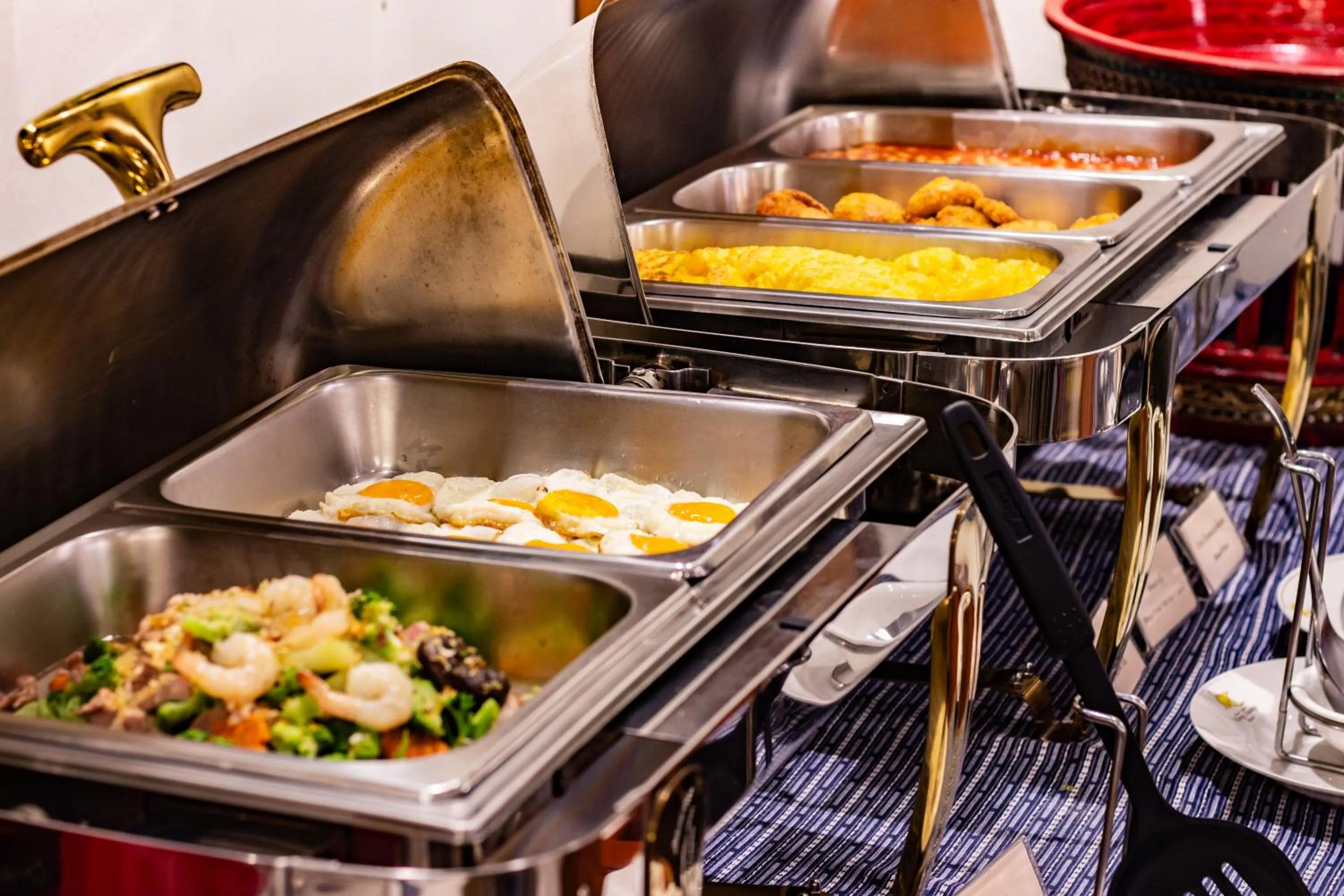 Restaurant/places to eat in Viangluang Resort