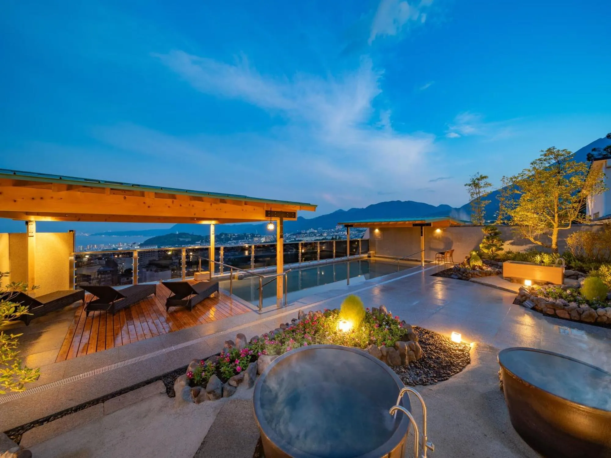 Hot Spring Bath in Kannawaen