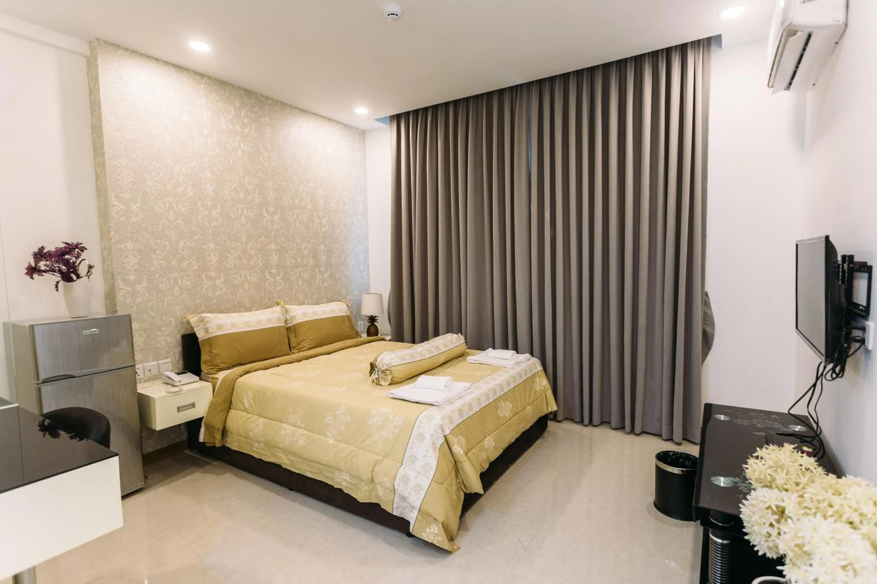 Bedroom, Bed in CA&SA Serviced Apartment