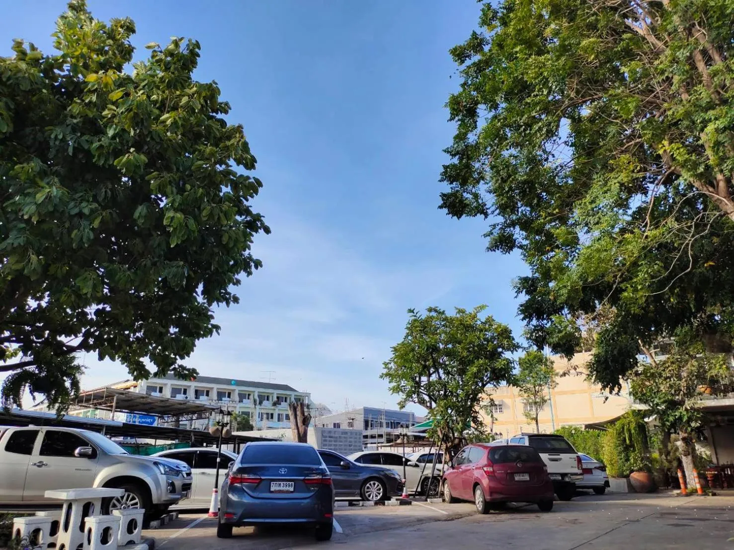 Parking in Qoo Hotel