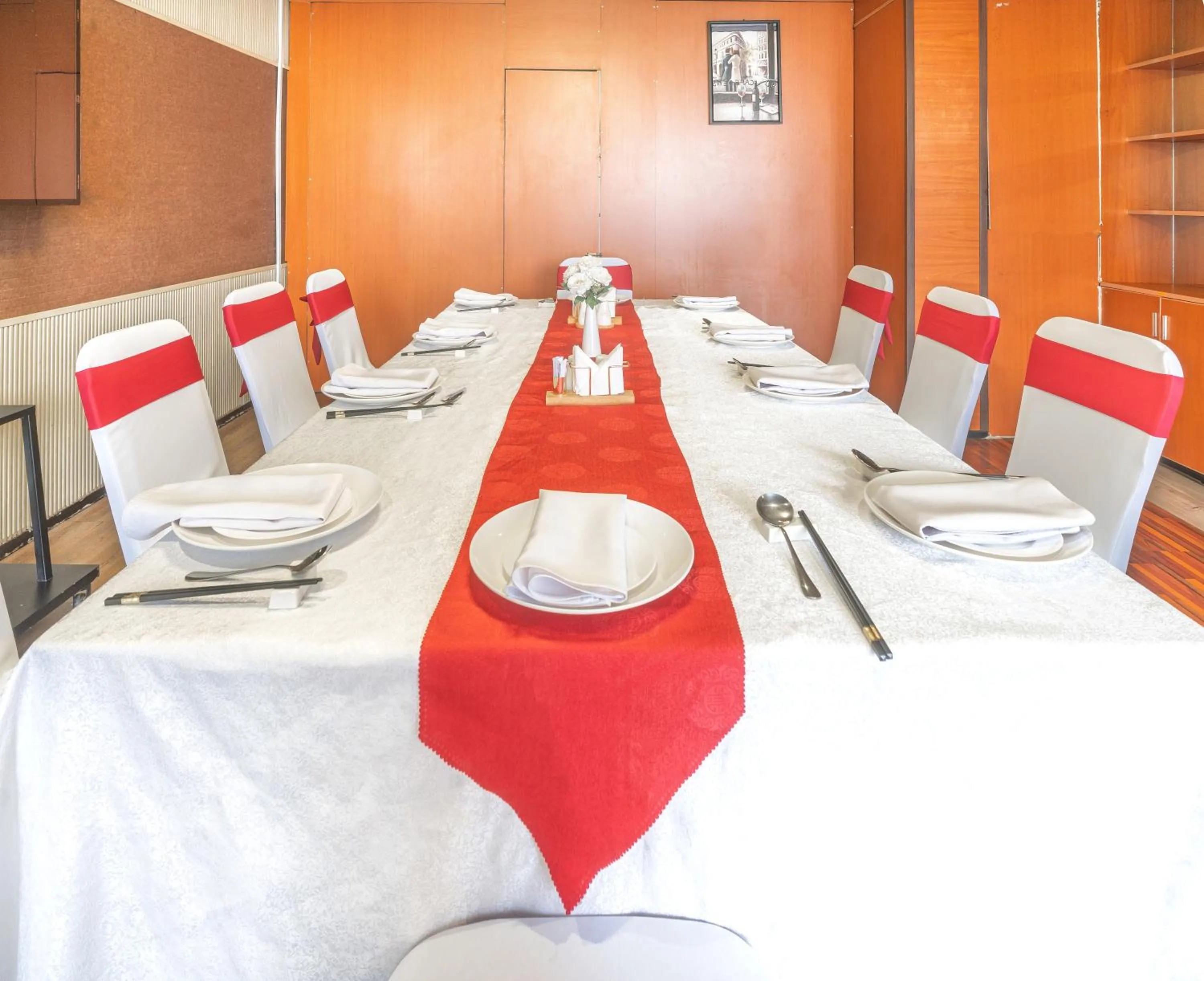 Dining area in Swiss Lenana Mount Hotel