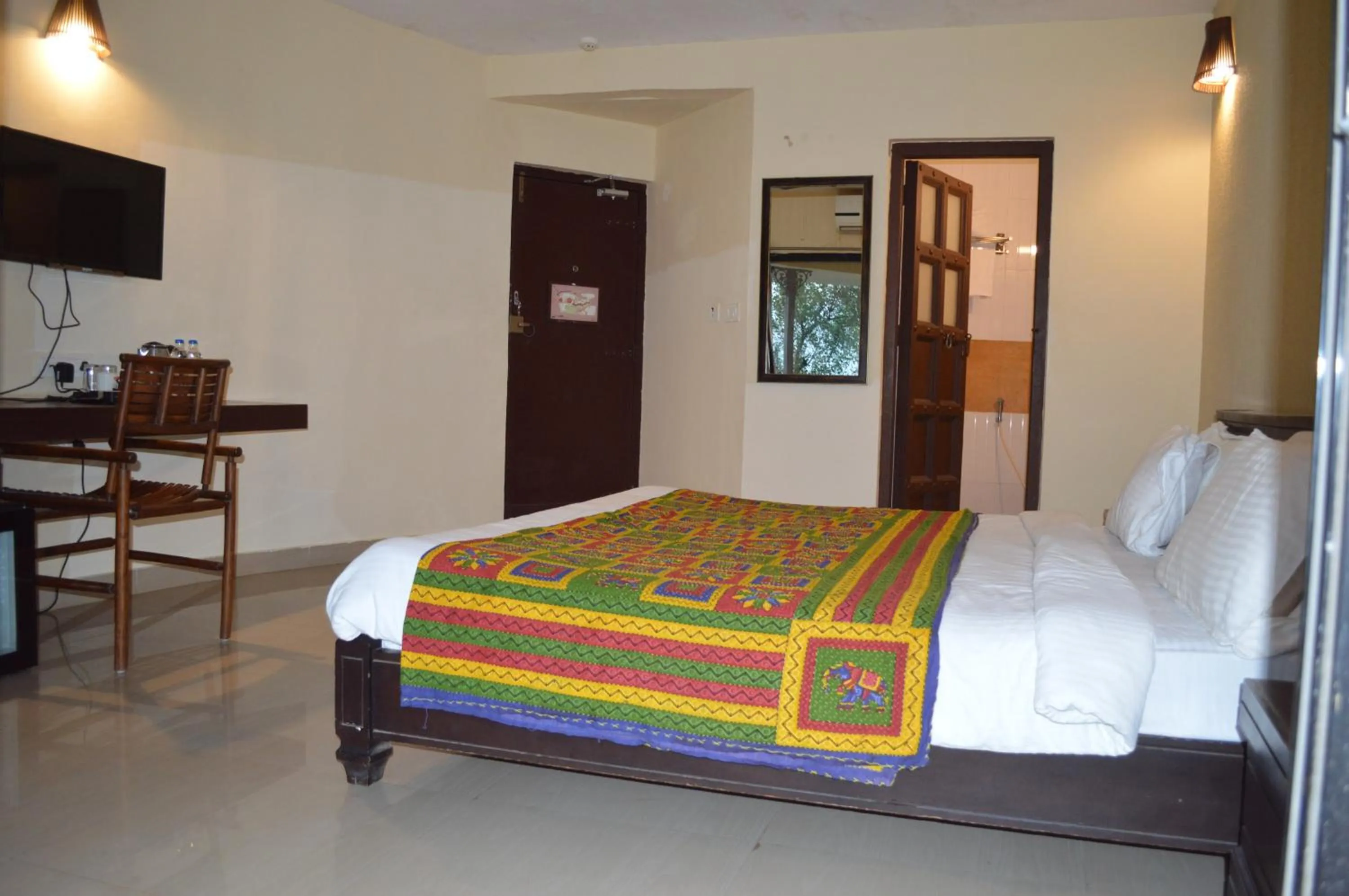 Photo of the whole room, Bed in La Kamp Resort