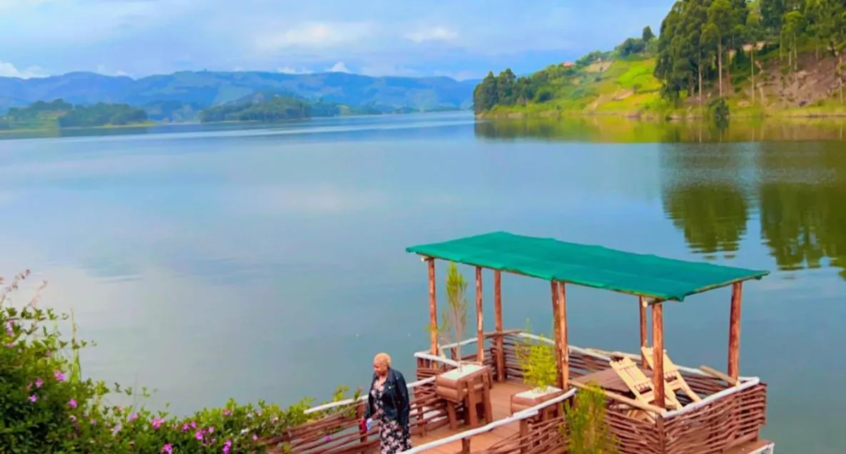 Dining area in Lake Bunyonyi Rock Resort