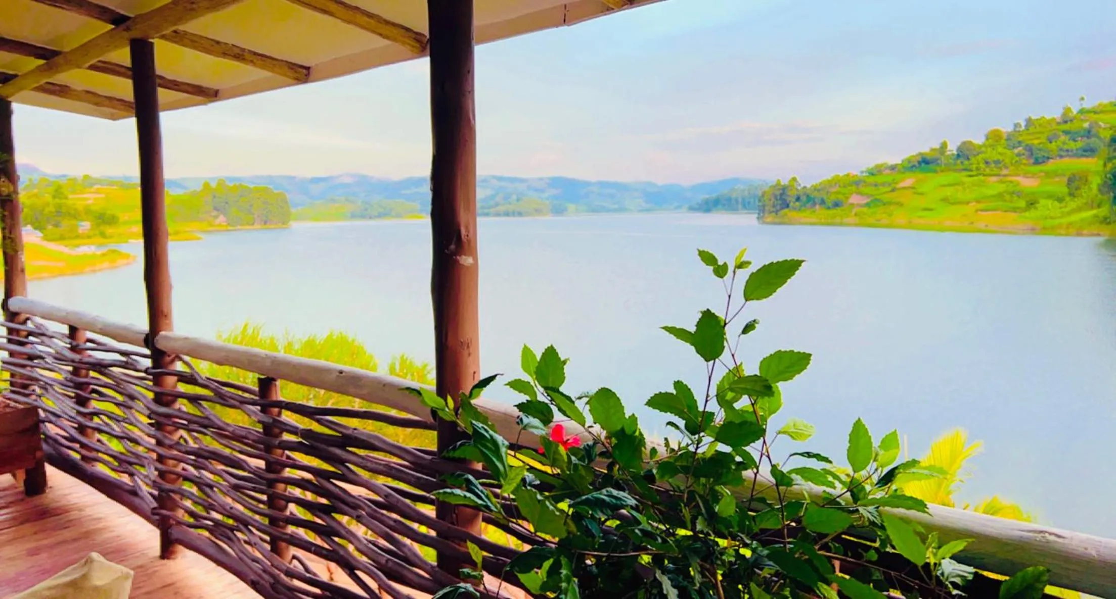 Restaurant/places to eat in Lake Bunyonyi Rock Resort