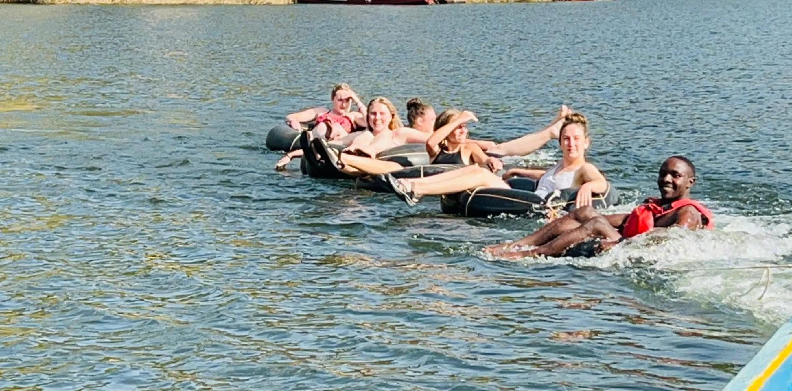 Restaurant/places to eat in Lake Bunyonyi Rock Resort