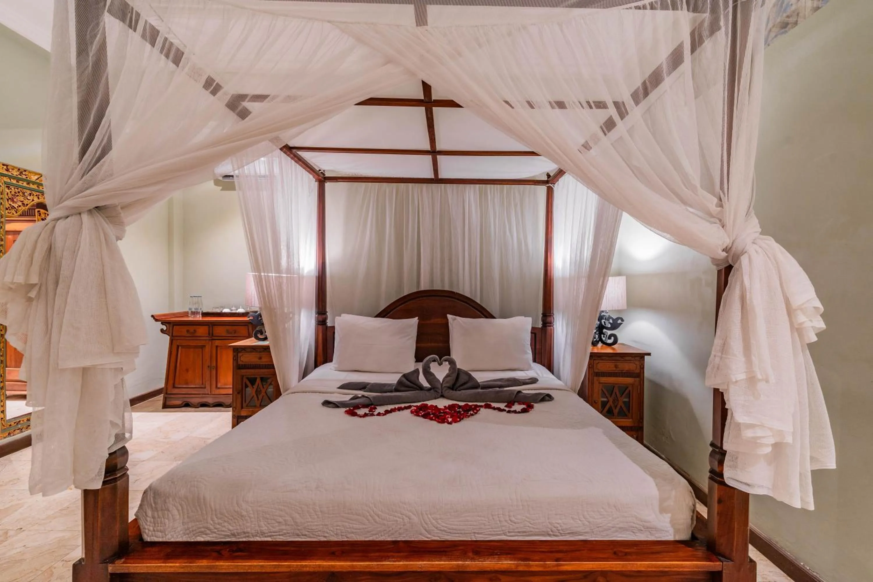 Bed in Honeymoon Guesthouse