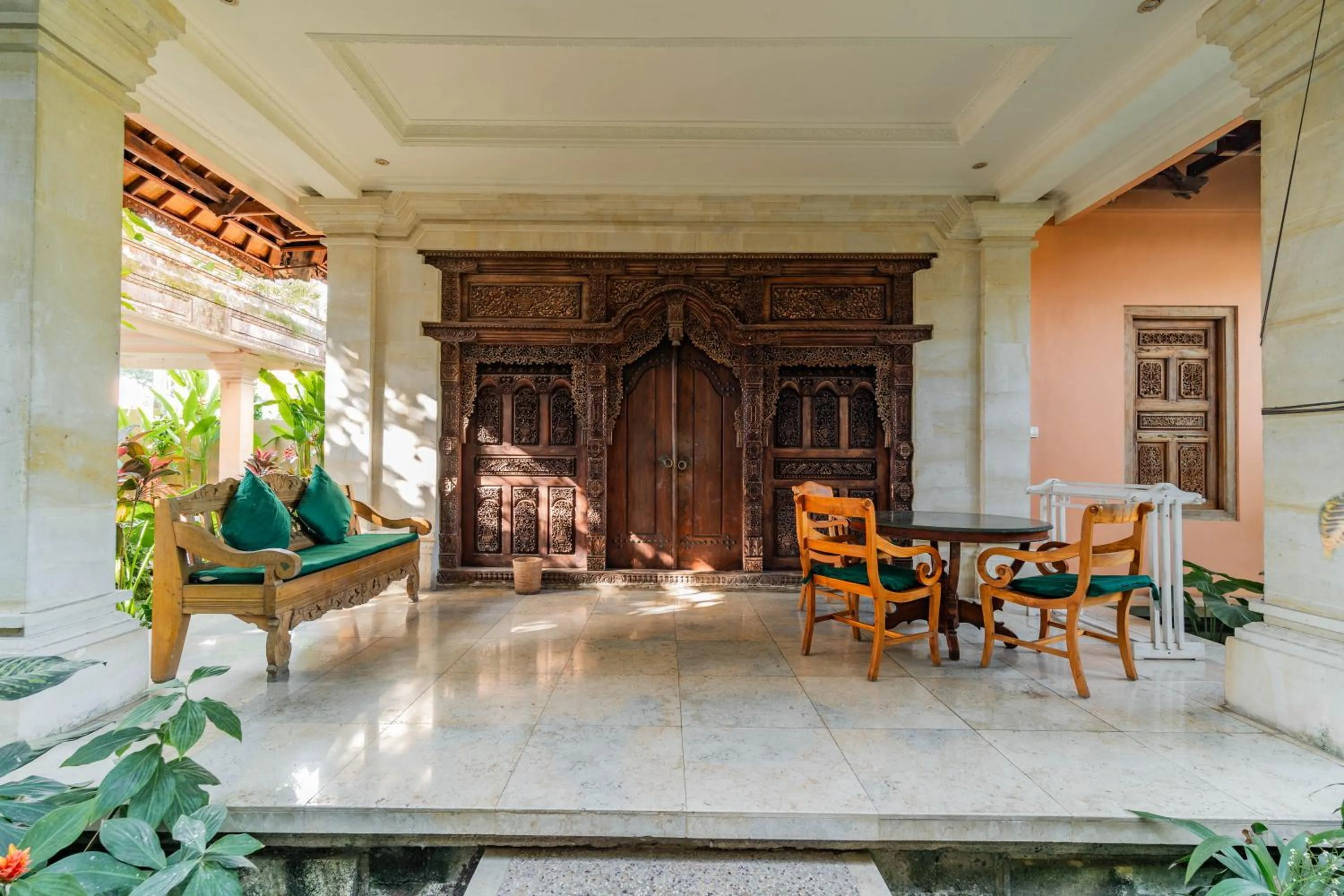 Patio in Honeymoon Guesthouse