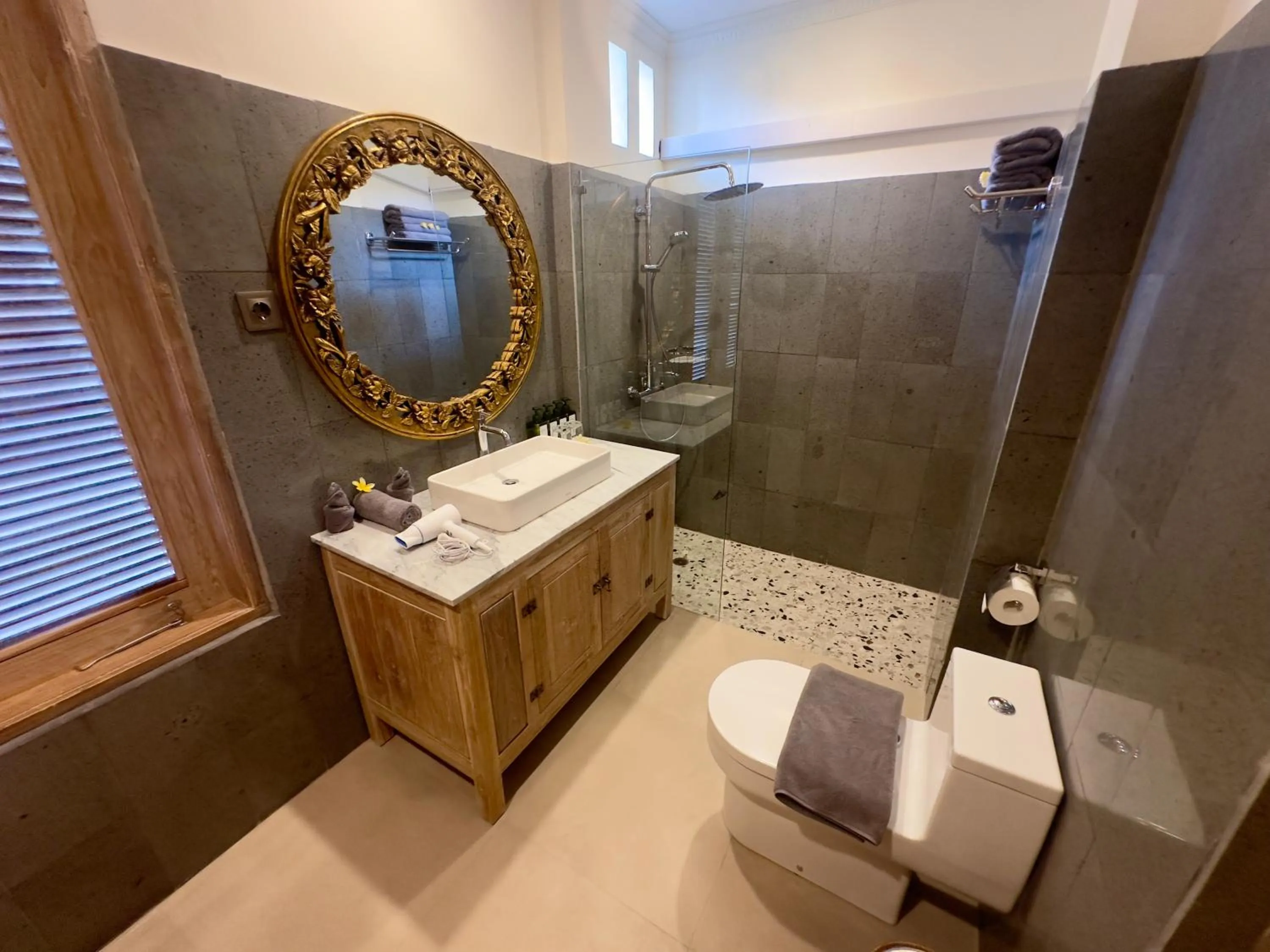 Bathroom in Honeymoon Guesthouse