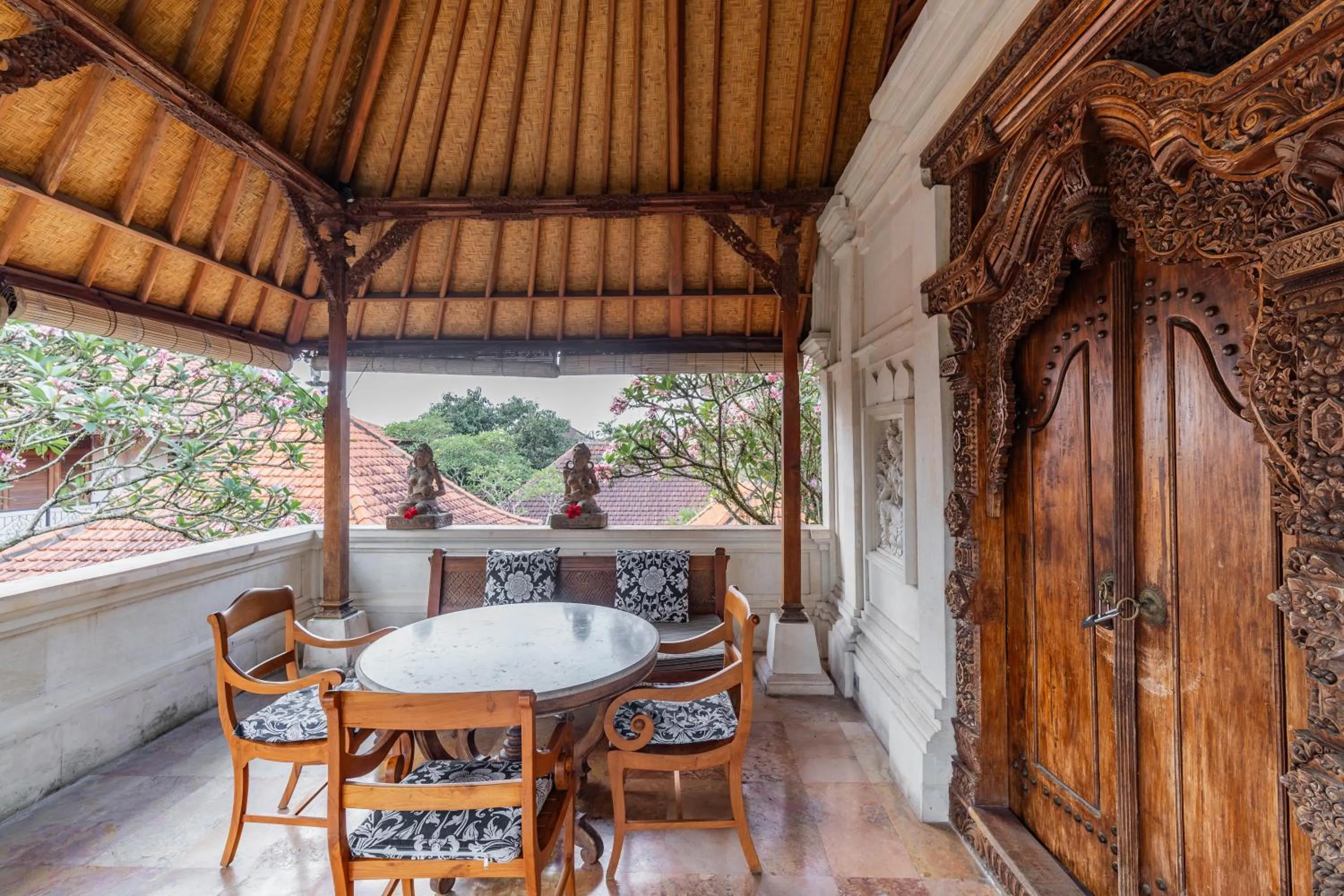 Patio in Honeymoon Guesthouse